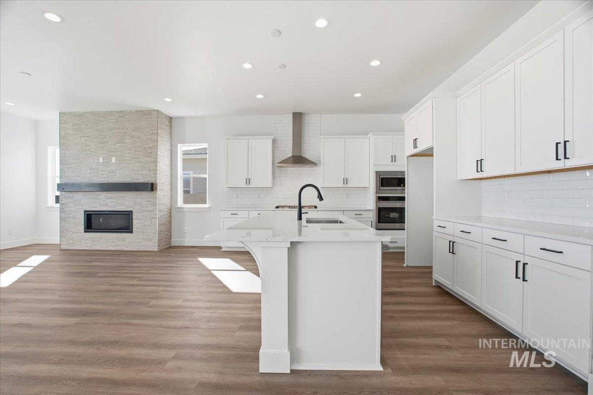 2208 N Kenora Ave, Star, Idaho 83669, 3 Bedrooms, 2.5 Bathrooms, Residential For Sale, Price $744,990, 98979079