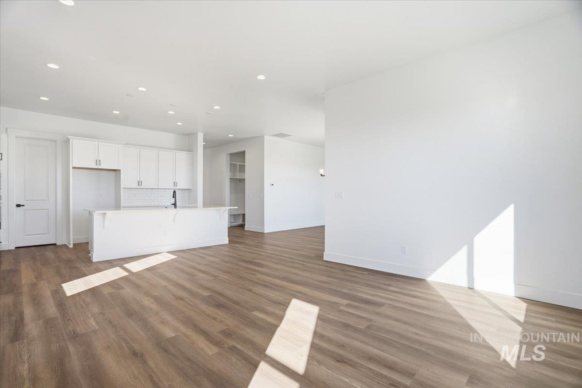 2208 N Kenora Ave, Star, Idaho 83669, 3 Bedrooms, 2.5 Bathrooms, Residential For Sale, Price $744,990, 98979079