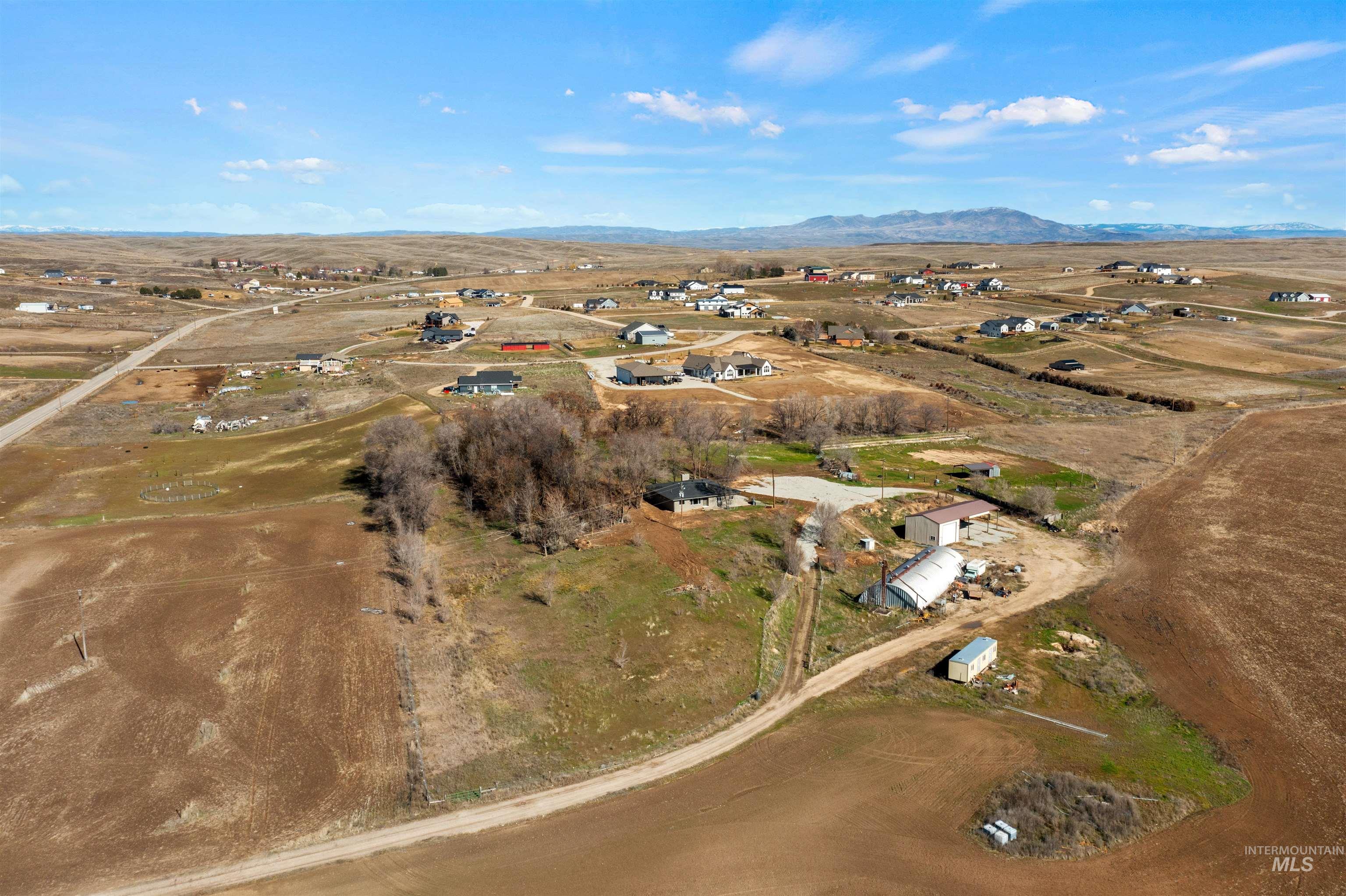 29862 Emmett Rd, Caldwell, Idaho 83607, 4 Bedrooms, 2.5 Bathrooms, Residential For Sale, Price $800,000, 98979080