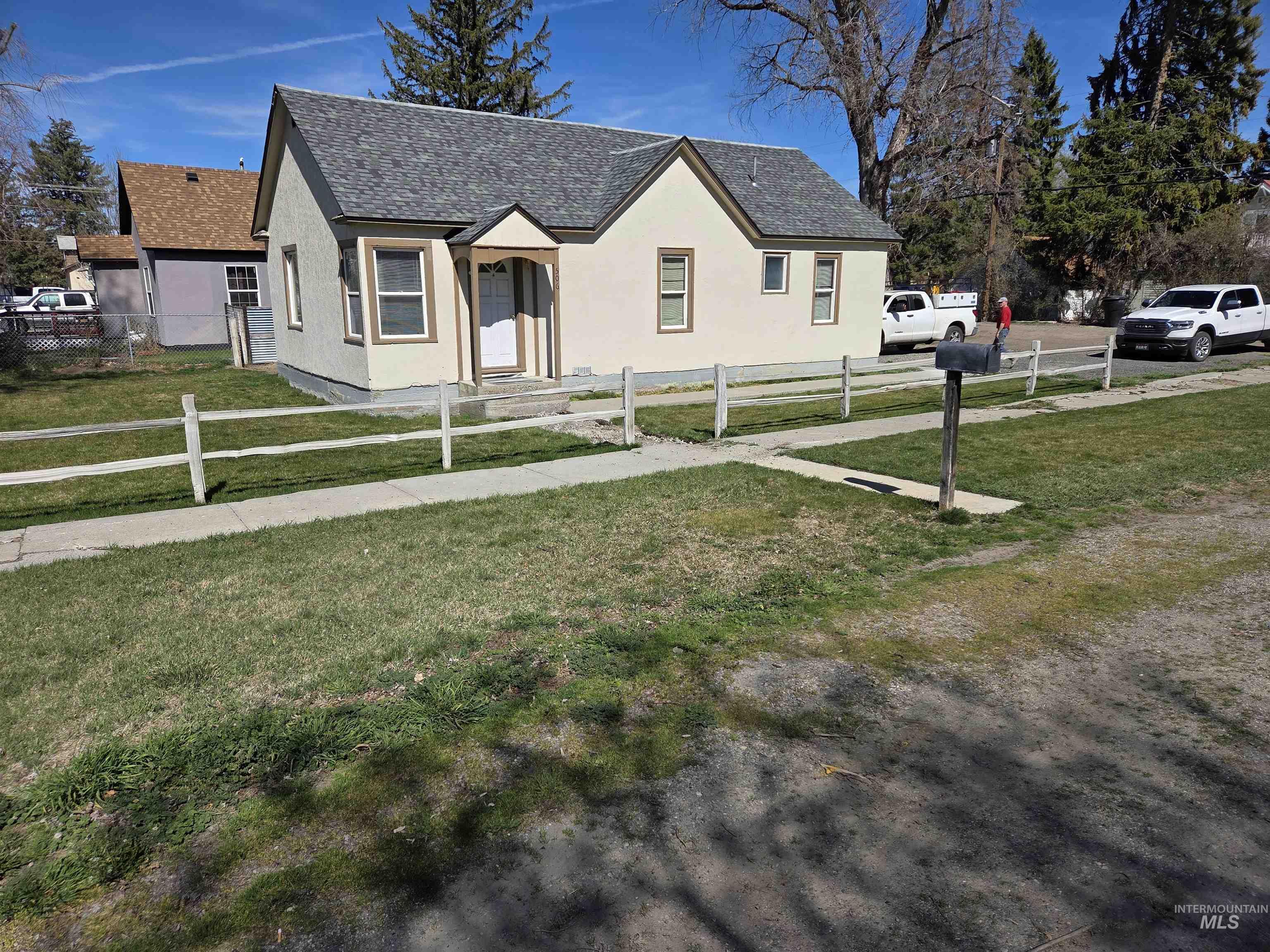 506 5th Ave. E, Gooding, Idaho 83332, 2 Bedrooms, 1 Bathroom, Residential For Sale, Price $265,000, 98979082