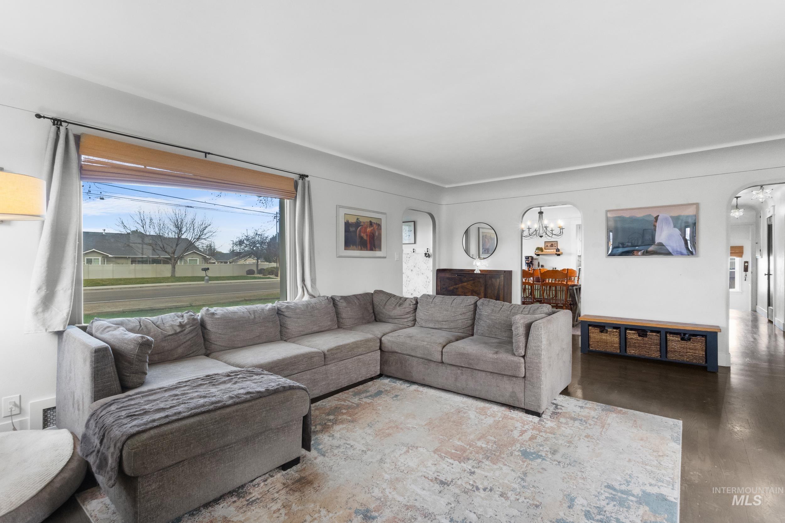 4623 S Montana Ave, Caldwell, Idaho 83607, 4 Bedrooms, 2 Bathrooms, Residential For Sale, Price $560,000, 98979083