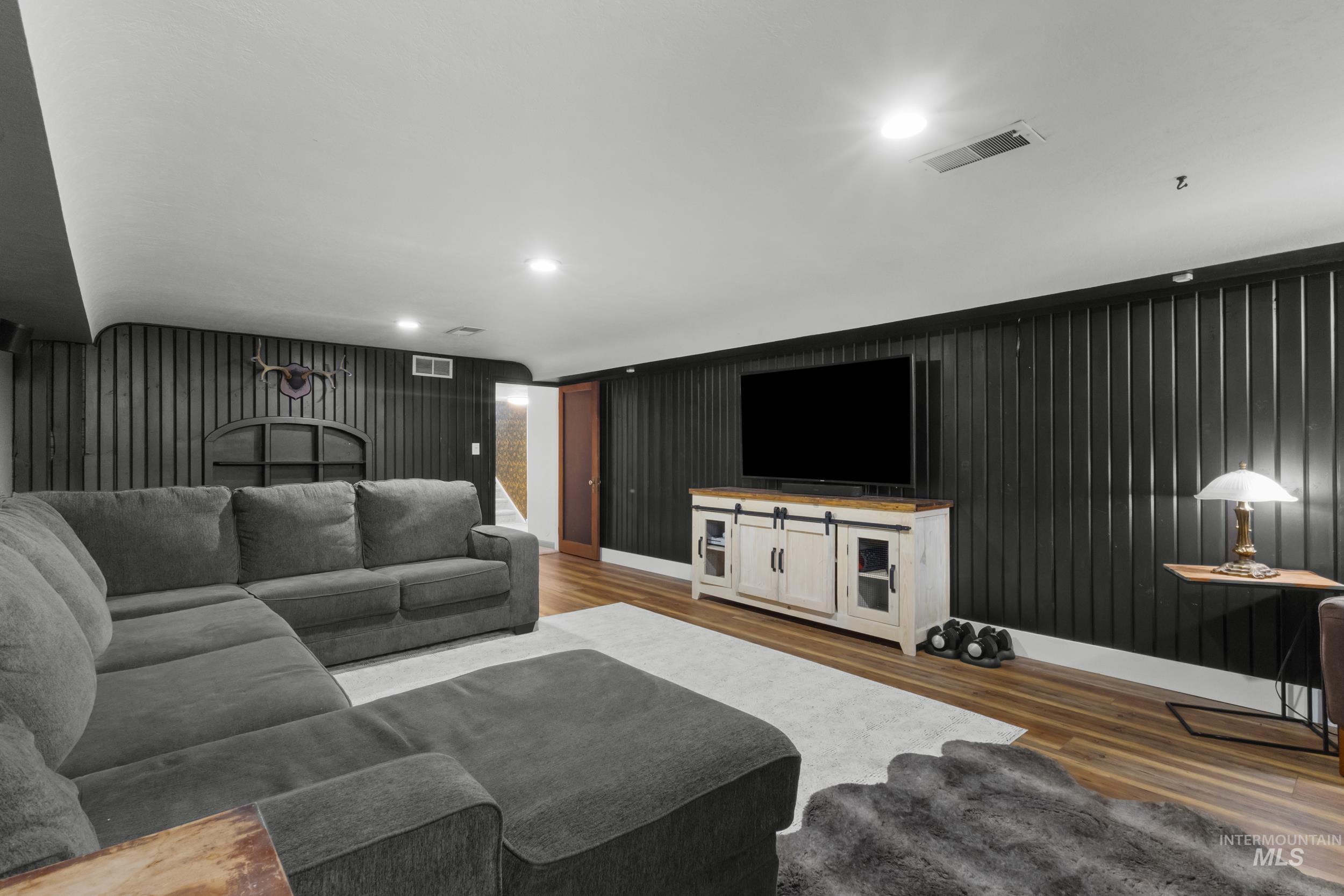 4623 S Montana Ave, Caldwell, Idaho 83607, 4 Bedrooms, 2 Bathrooms, Residential For Sale, Price $560,000, 98979083