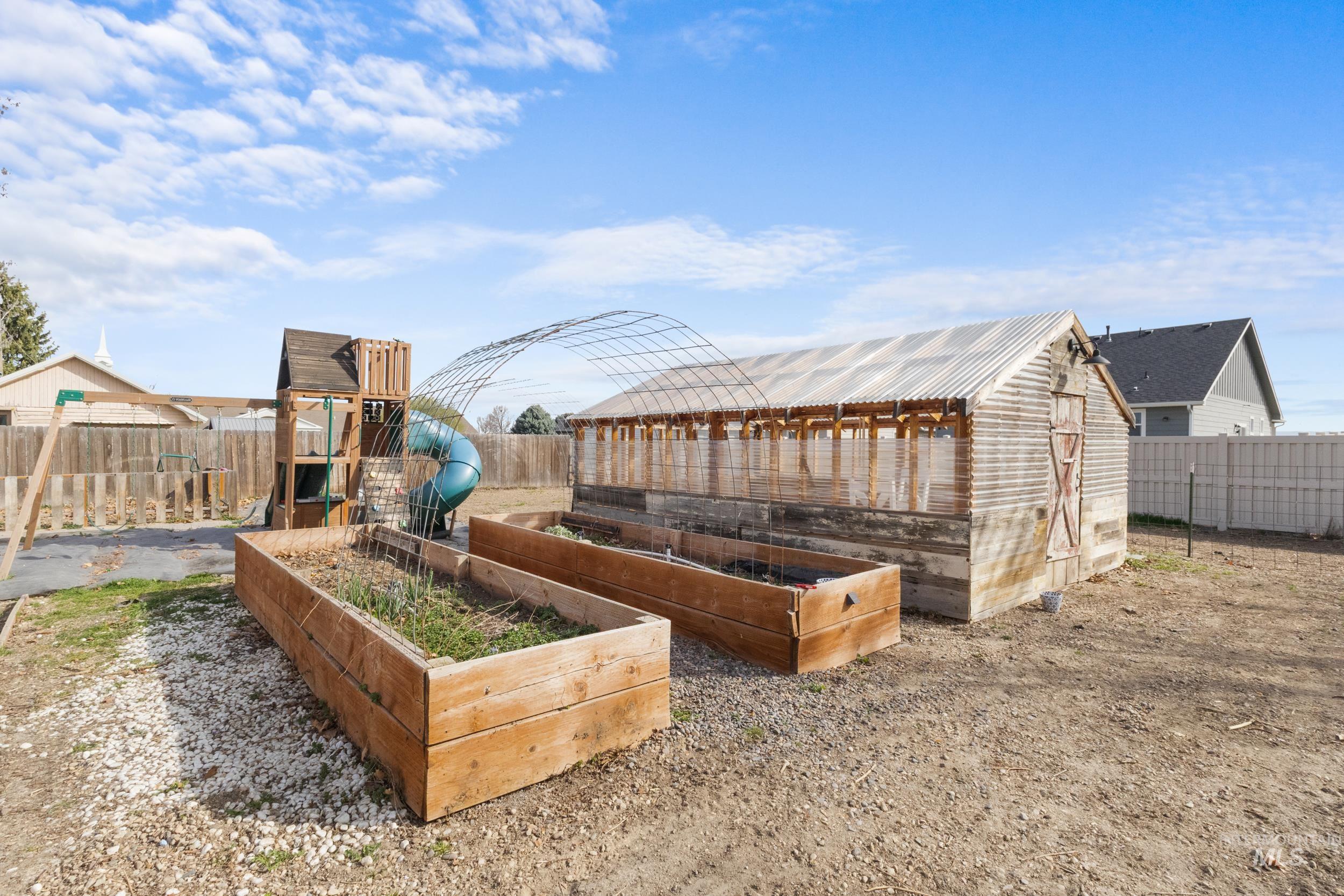 4623 S Montana Ave, Caldwell, Idaho 83607, 4 Bedrooms, 2 Bathrooms, Residential For Sale, Price $560,000, 98979083