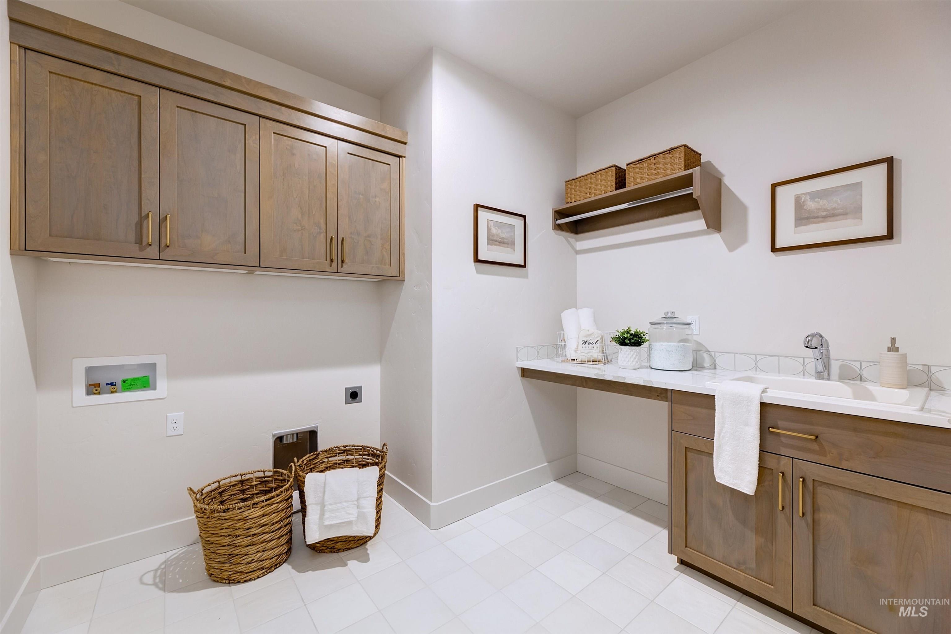 13926 E Ermine Ave, Boise, Idaho 83714, 4 Bedrooms, 3.5 Bathrooms, Residential For Sale, Price $903,665, 98979084