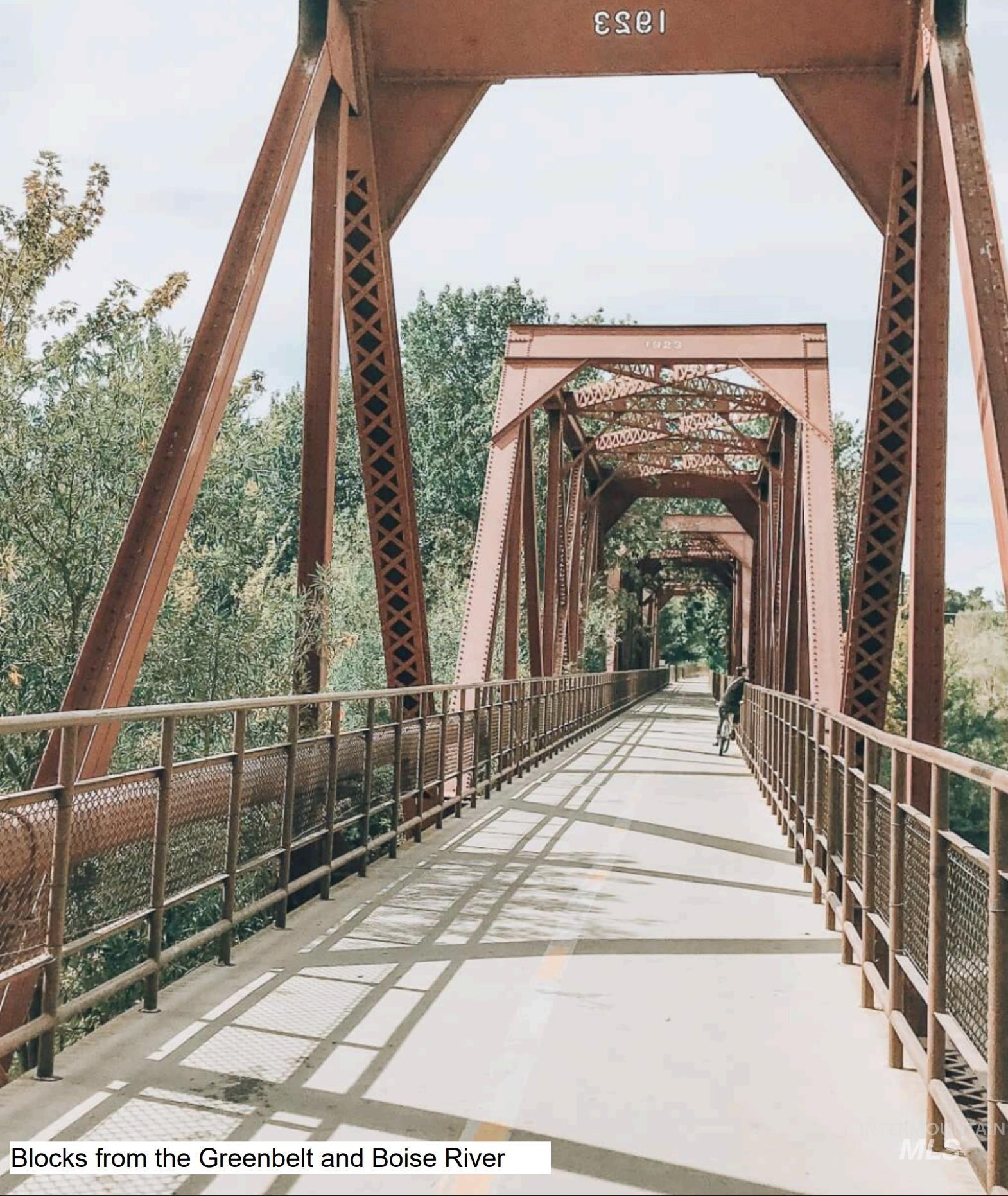 809 E State St, Boise, Idaho 83712, 4 Bedrooms, 2.5 Bathrooms, Residential For Sale, Price $499,000,MLS 98979085