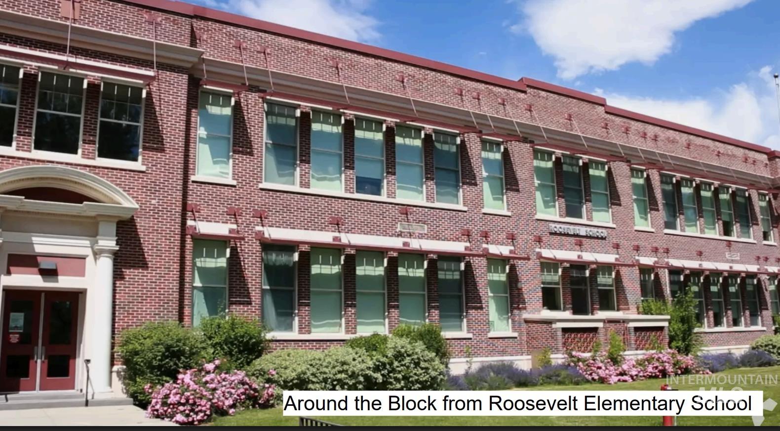 809 E State St, Boise, Idaho 83712, 4 Bedrooms, 2.5 Bathrooms, Residential For Sale, Price $499,000,MLS 98979085