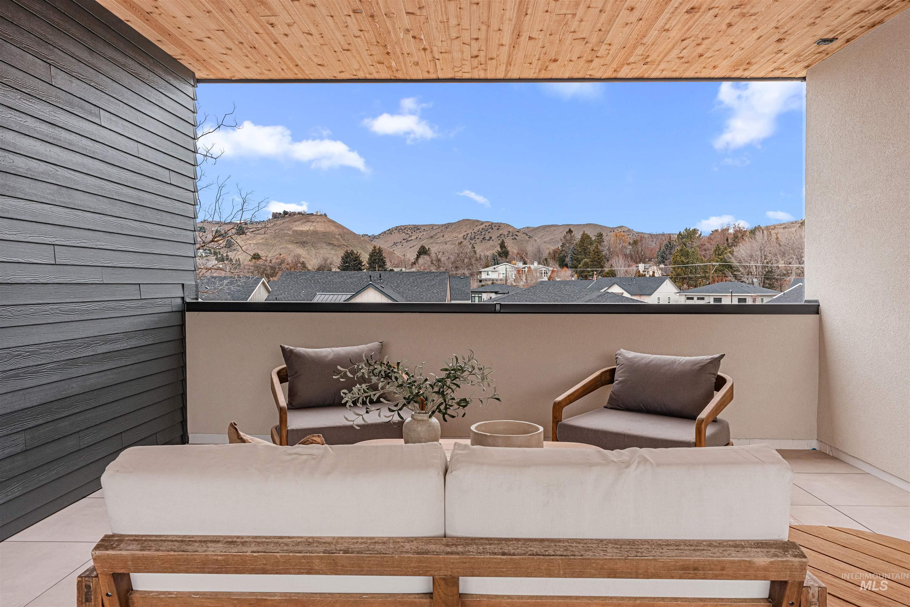 3386 W Whimbrel Lane, Boise, Idaho 83703, 3 Bedrooms, 2.5 Bathrooms, Residential For Sale, Price $779,000, 98979091