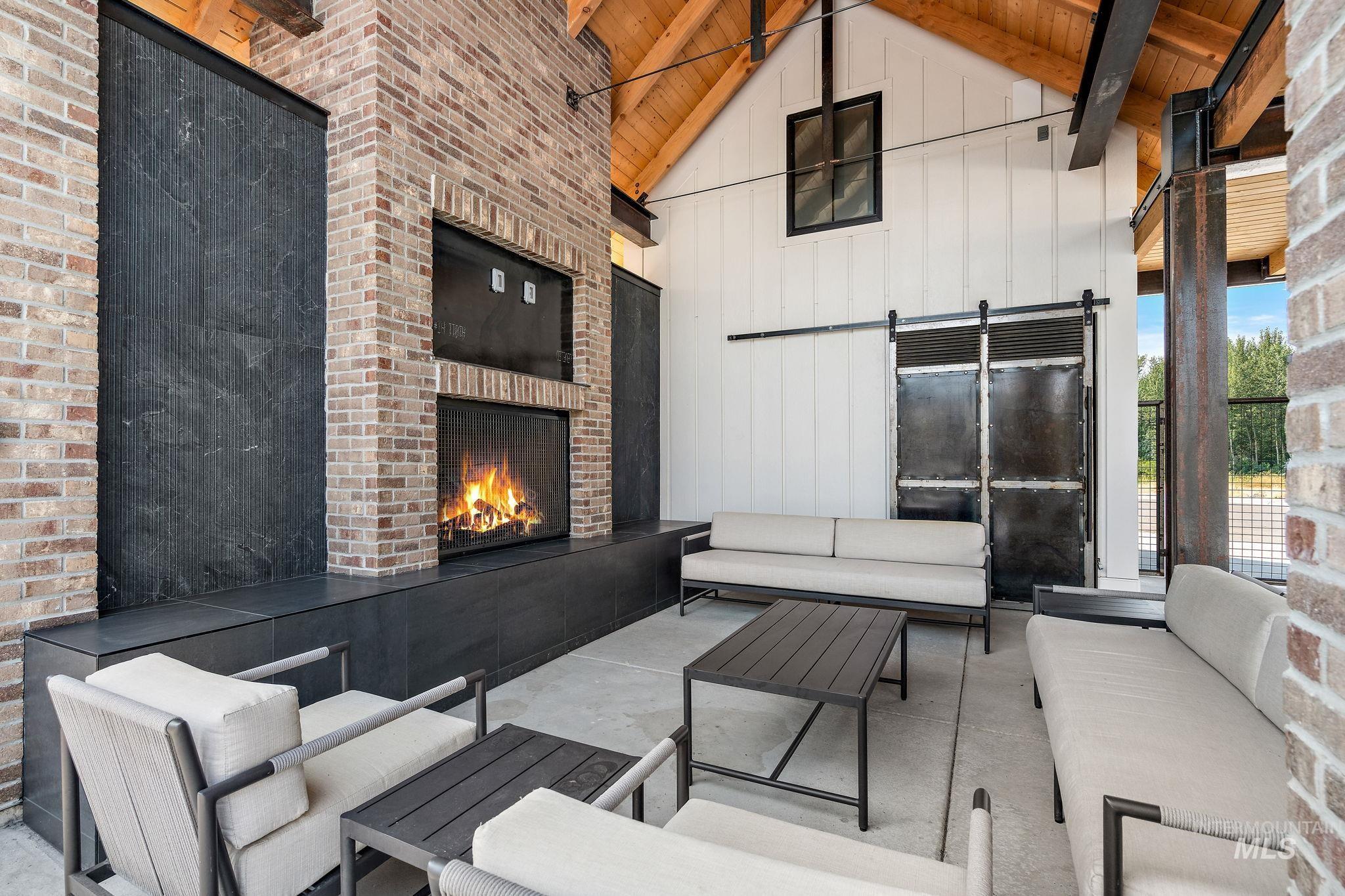 2440 W Iron Coop Street, Eagle, Idaho 83616, 3 Bedrooms, 2.5 Bathrooms, Residential For Sale, Price $665,000, 98979097