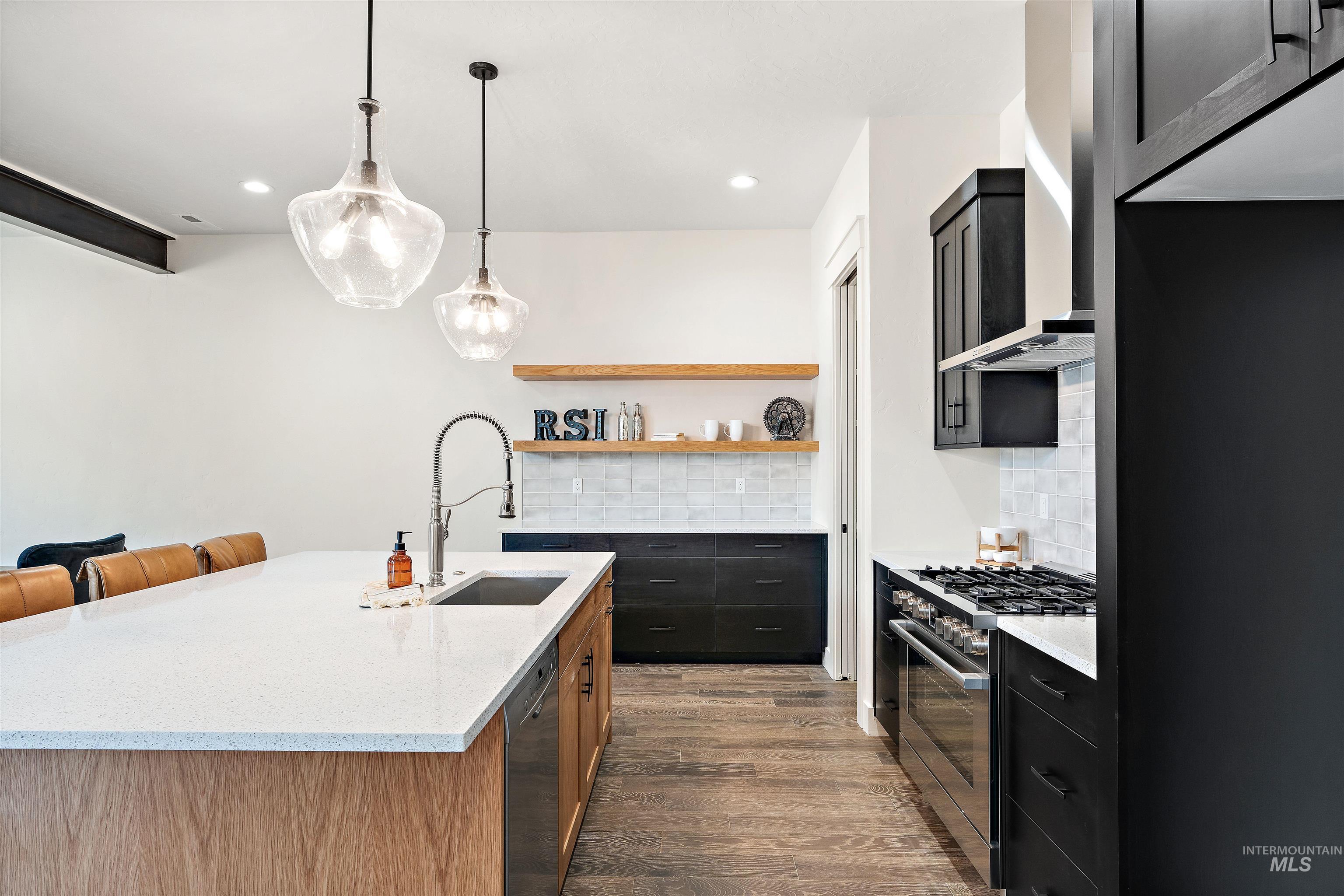 2440 W Iron Coop Street, Eagle, Idaho 83616, 3 Bedrooms, 2.5 Bathrooms, Residential For Sale, Price $665,000, 98979097