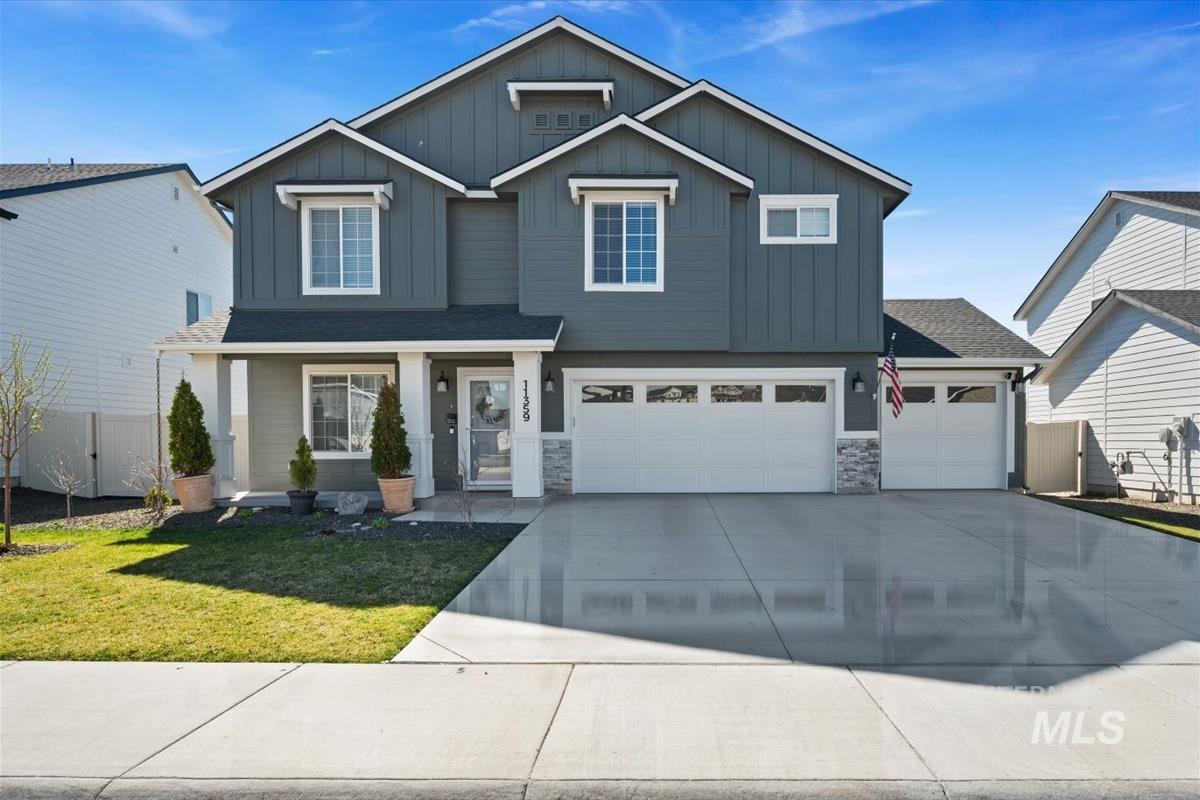 11359 W Langit St, Star, Idaho 83669, 4 Bedrooms, 2.5 Bathrooms, Residential For Sale, Price $545,000,MLS 98979100