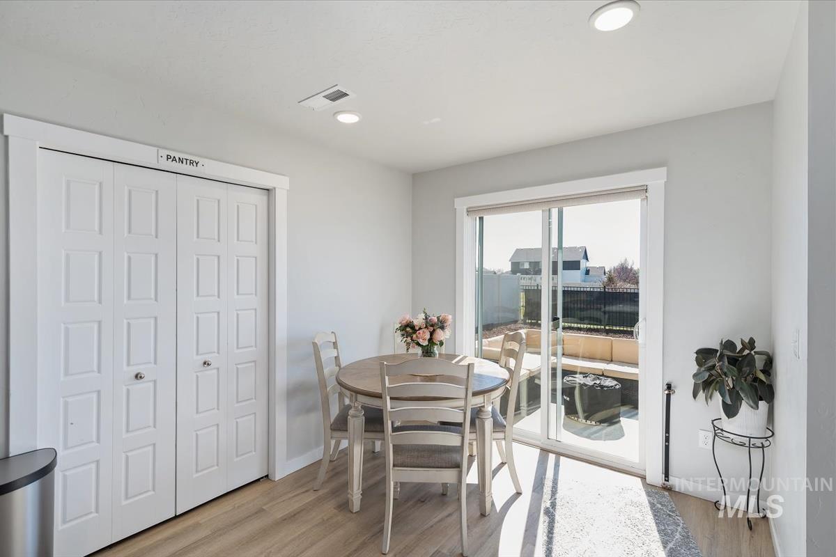 11359 W Langit St, Star, Idaho 83669, 4 Bedrooms, 2.5 Bathrooms, Residential For Sale, Price $545,000,MLS 98979100