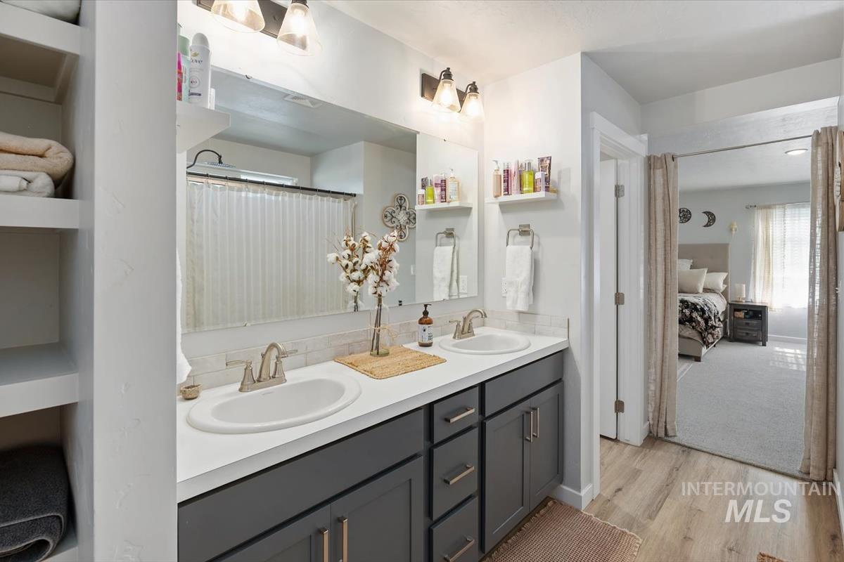 11359 W Langit St, Star, Idaho 83669, 4 Bedrooms, 2.5 Bathrooms, Residential For Sale, Price $545,000,MLS 98979100