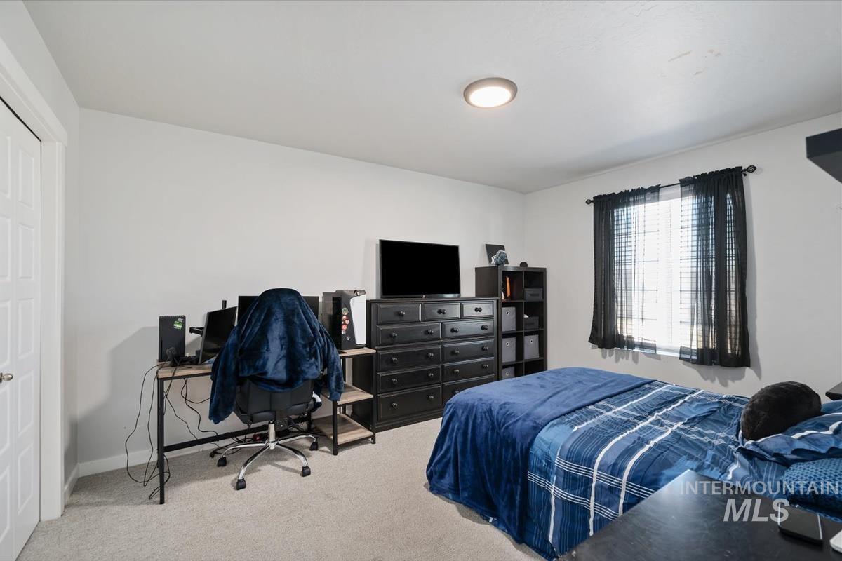 11359 W Langit St, Star, Idaho 83669, 4 Bedrooms, 2.5 Bathrooms, Residential For Sale, Price $545,000,MLS 98979100