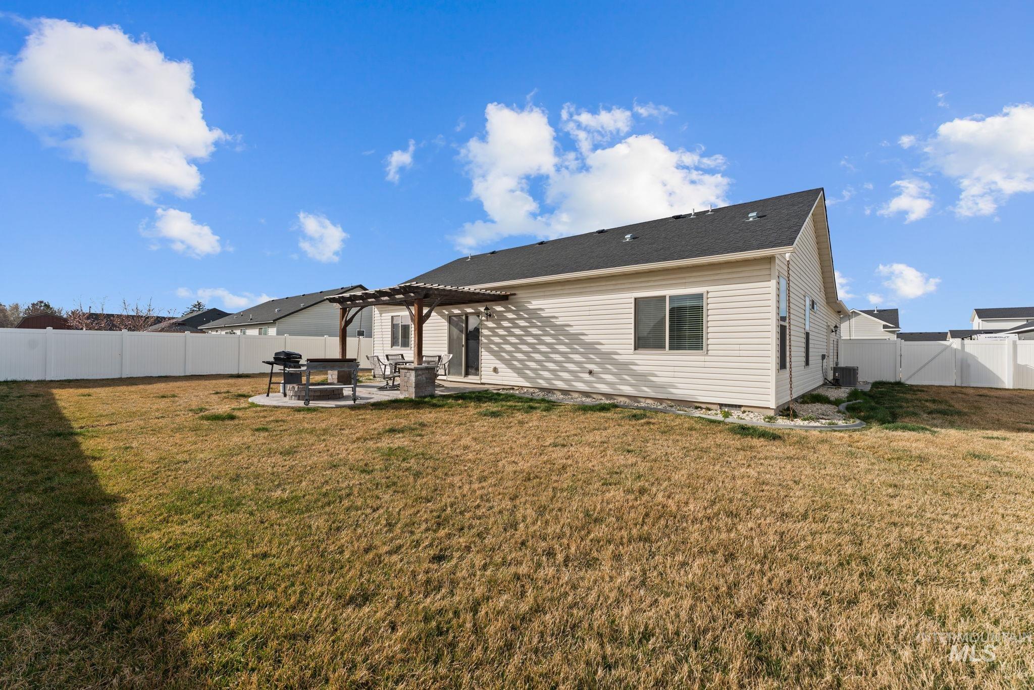 1001 13th Street, Rupert, Idaho 83350, 3 Bedrooms, 2 Bathrooms, Residential For Sale, Price $315,000, 98979103