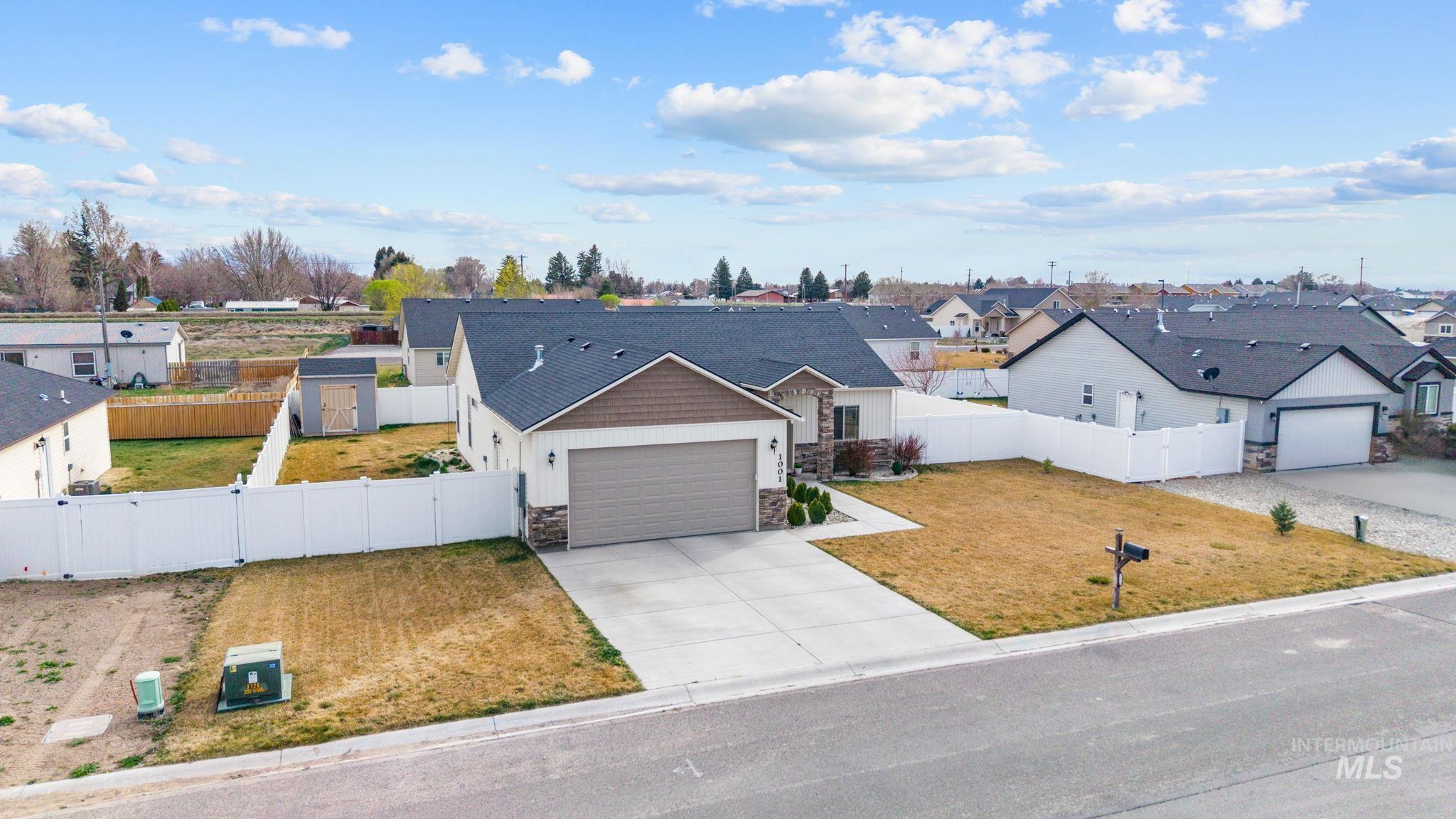 1001 13th Street, Rupert, Idaho 83350, 3 Bedrooms, 2 Bathrooms, Residential For Sale, Price $315,000, 98979103