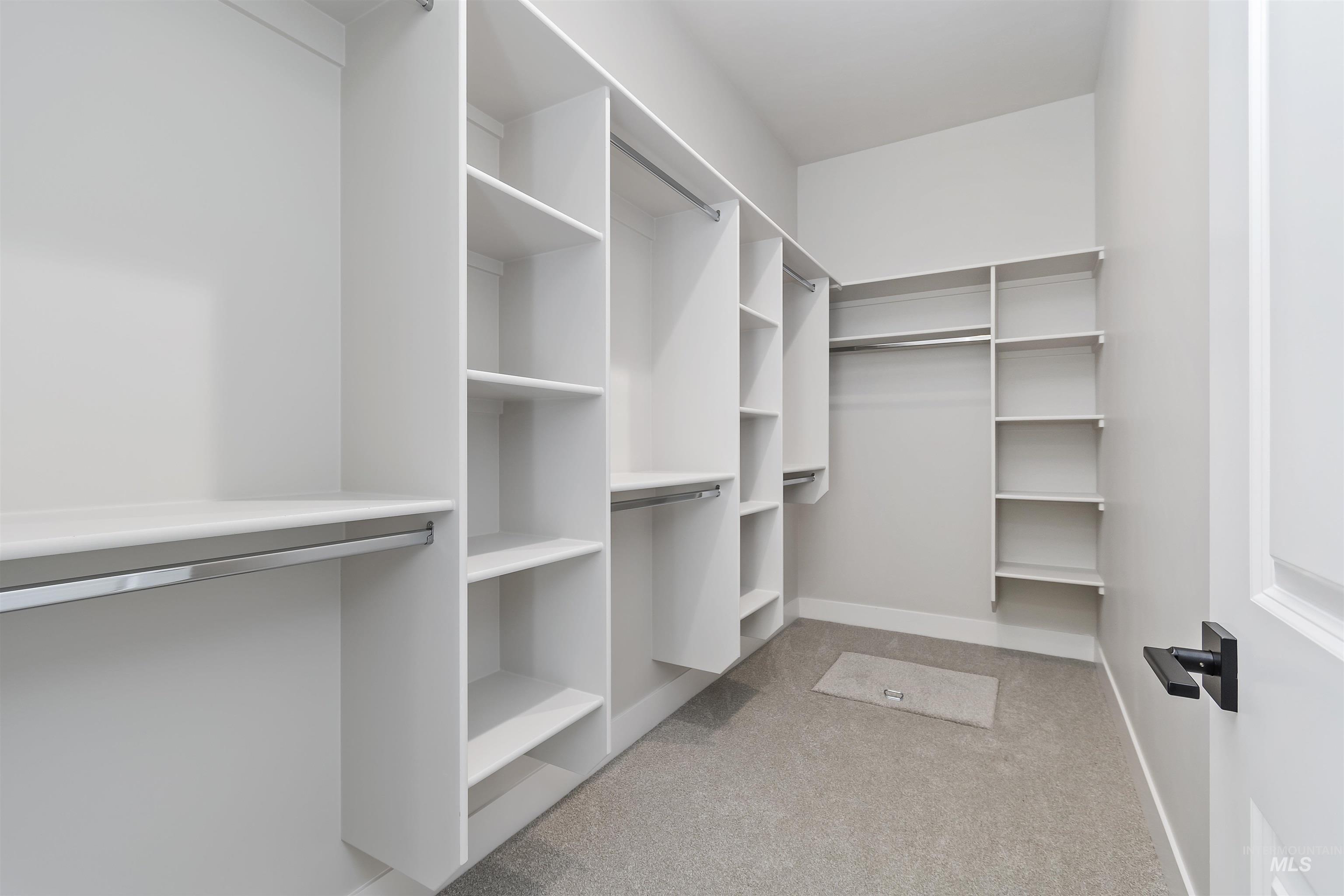 7082 W NEWTON ST, Eagle, Idaho 83616, 4 Bedrooms, 3 Bathrooms, Residential For Sale, Price $899,880,MLS 98979104