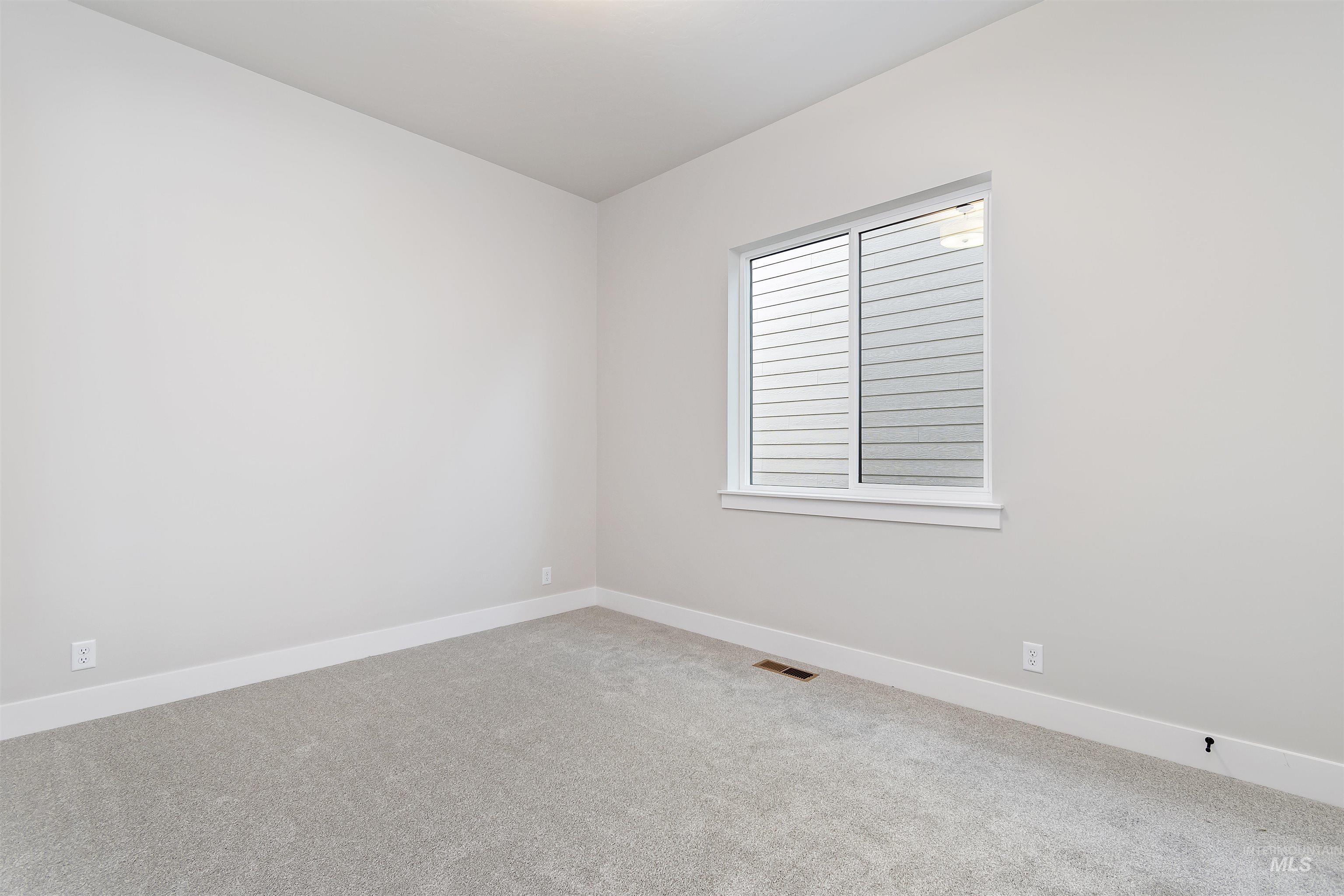 7082 W NEWTON ST, Eagle, Idaho 83616, 4 Bedrooms, 3 Bathrooms, Residential For Sale, Price $899,880,MLS 98979104