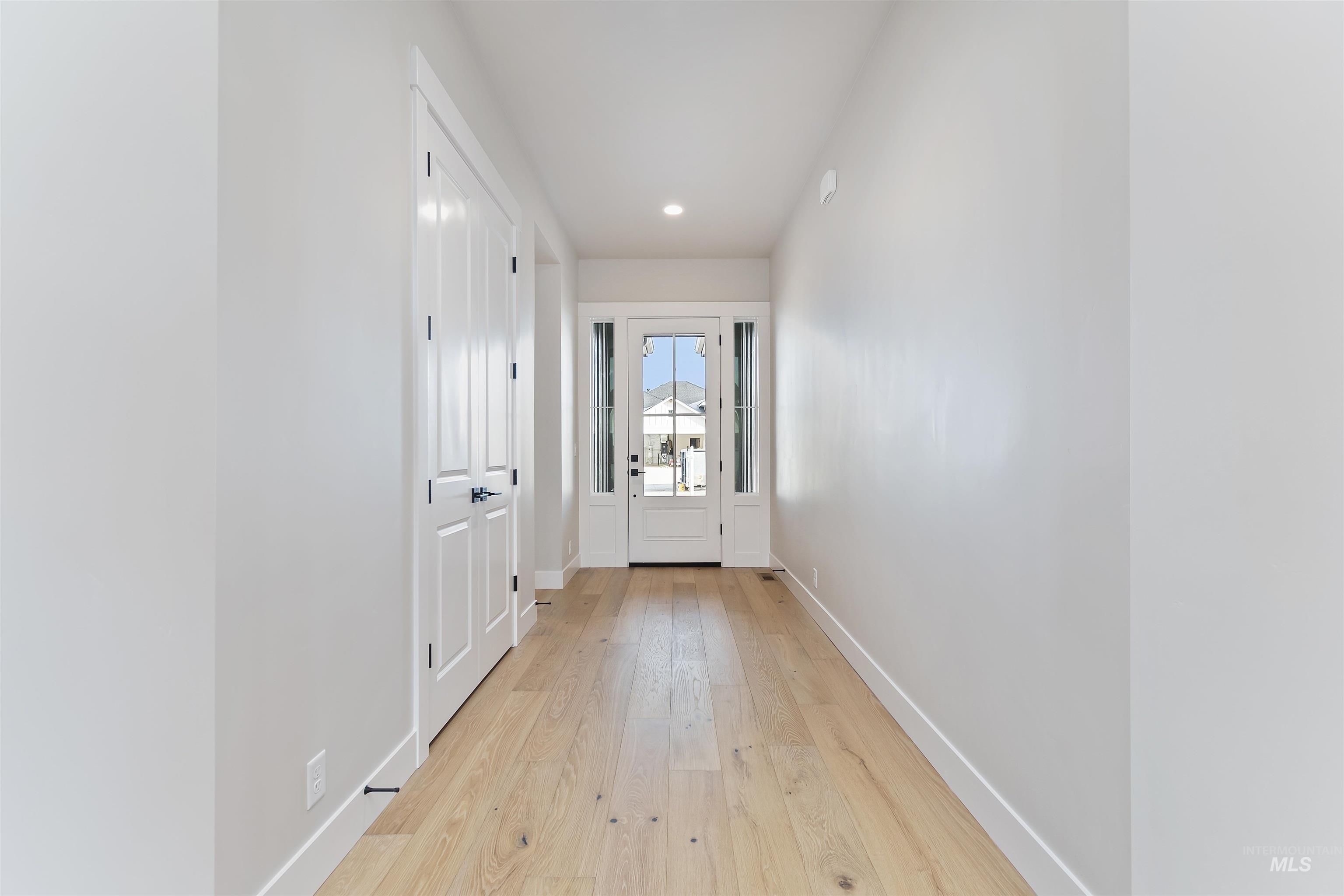 7082 W NEWTON ST, Eagle, Idaho 83616, 4 Bedrooms, 3 Bathrooms, Residential For Sale, Price $899,880,MLS 98979104