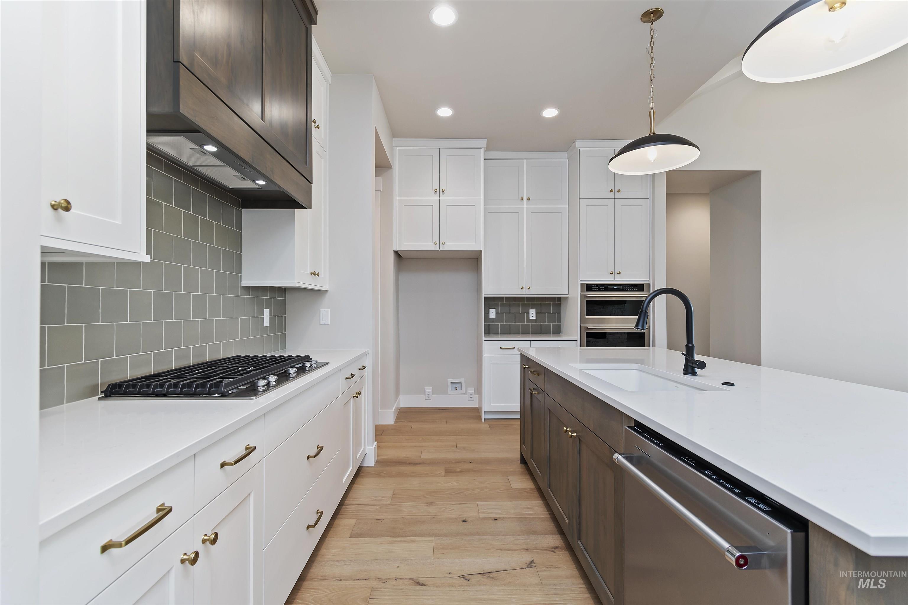 7082 W NEWTON ST, Eagle, Idaho 83616, 4 Bedrooms, 3 Bathrooms, Residential For Sale, Price $899,880,MLS 98979104