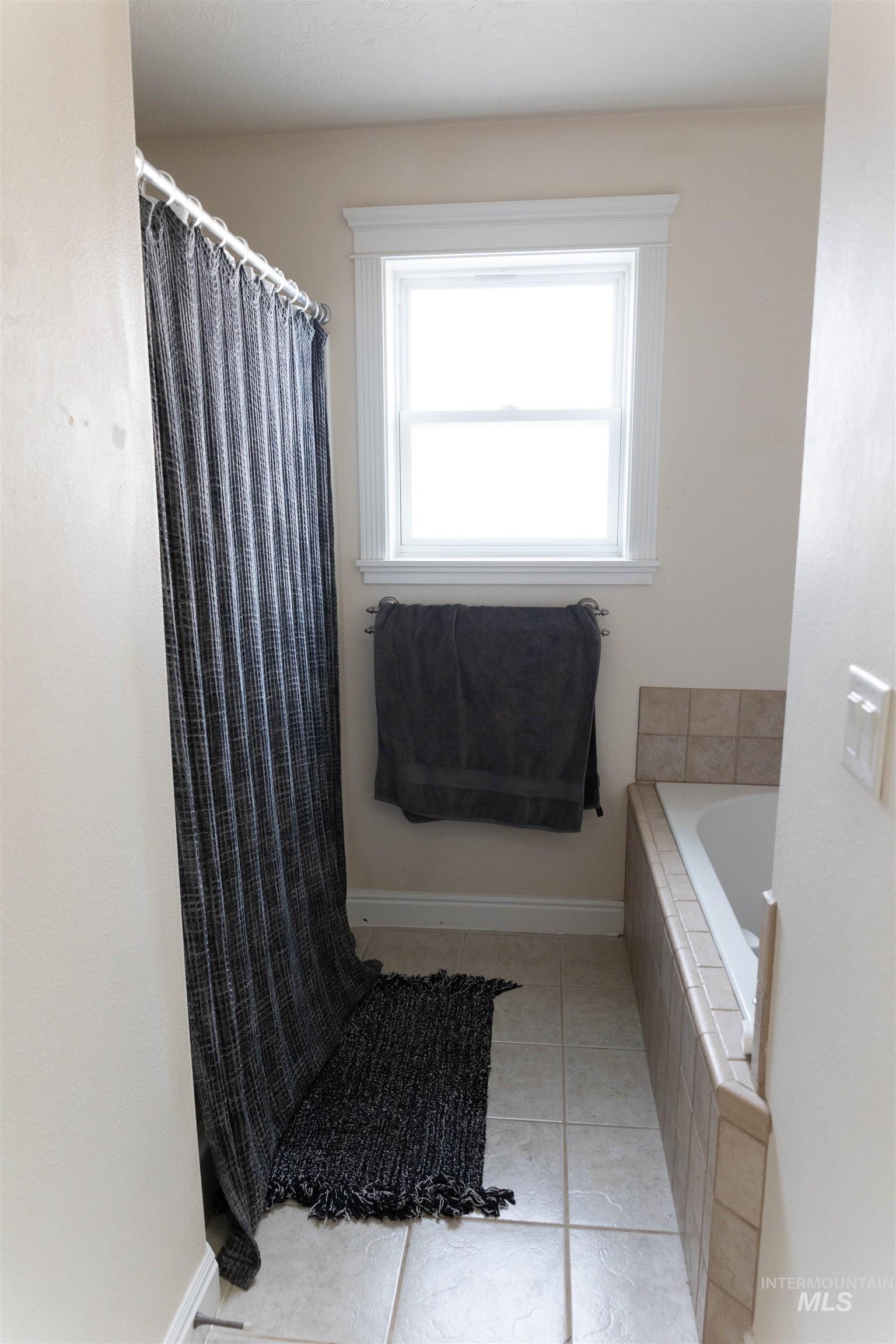 765 SW Foley St, Mountain Home, Idaho 83647-5161, 4 Bedrooms, 2.5 Bathrooms, Residential For Sale, Price $410,000, 98979109