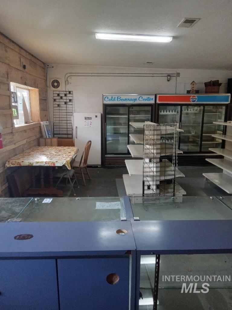 130 River Street, White Bird, Idaho 83554, 2 Bedrooms, 2.5 Bathrooms, Residential For Sale, Price $275,000,MLS 98979110