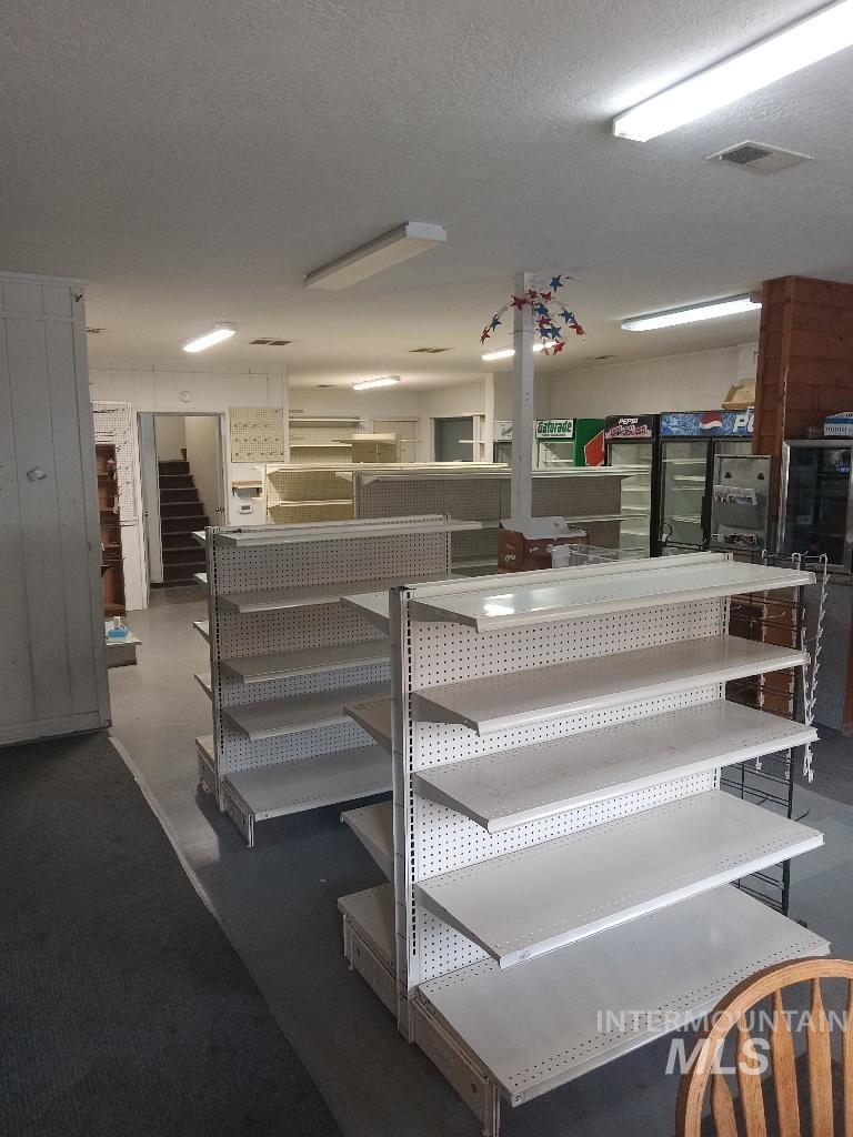 130 River Street, White Bird, Idaho 83554, 2 Bedrooms, 2.5 Bathrooms, Residential For Sale, Price $275,000,MLS 98979110