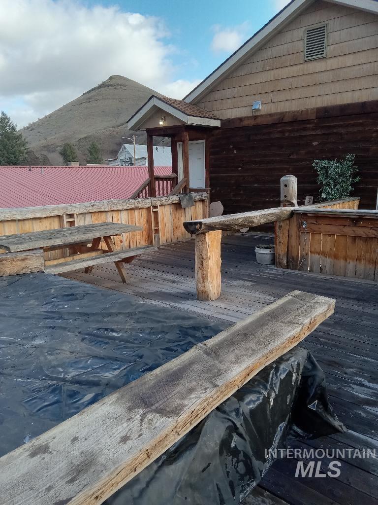 130 River Street, White Bird, Idaho 83554, 2 Bedrooms, 2.5 Bathrooms, Residential For Sale, Price $275,000,MLS 98979110