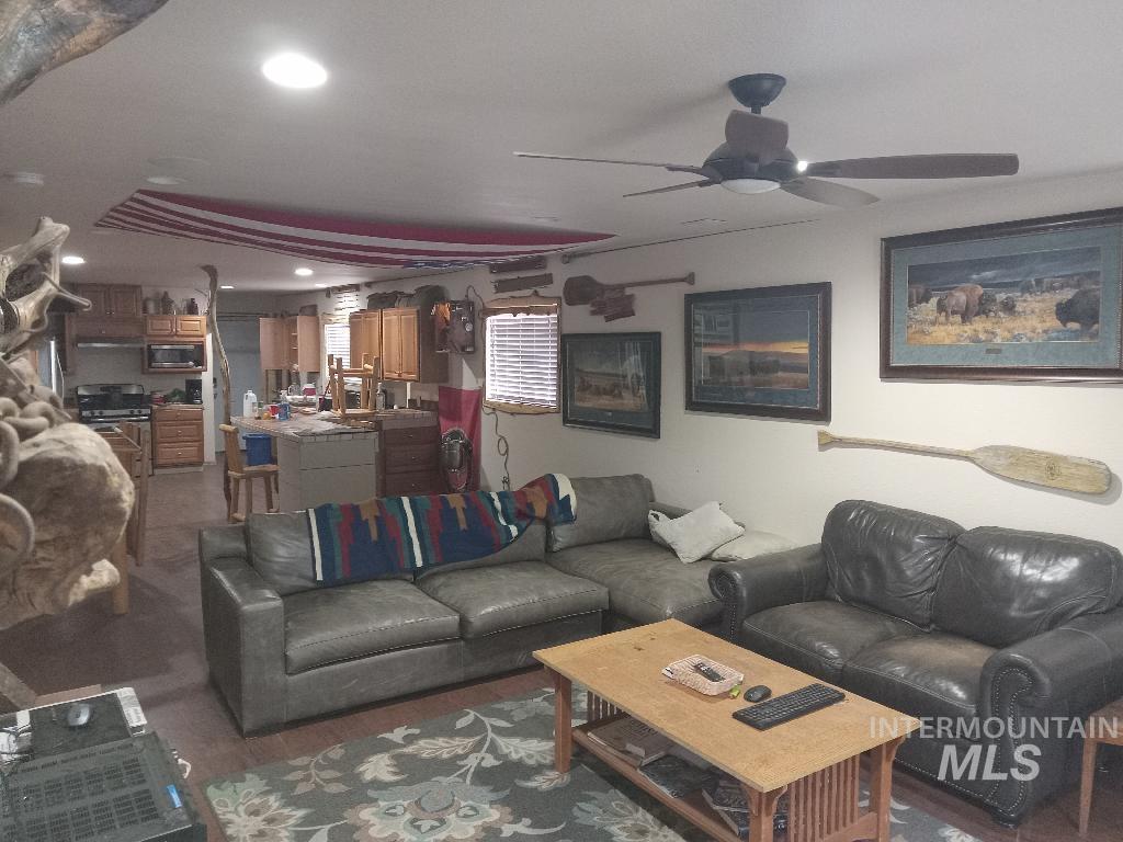 130 River Street, White Bird, Idaho 83554, 2 Bedrooms, 2.5 Bathrooms, Residential For Sale, Price $275,000,MLS 98979110