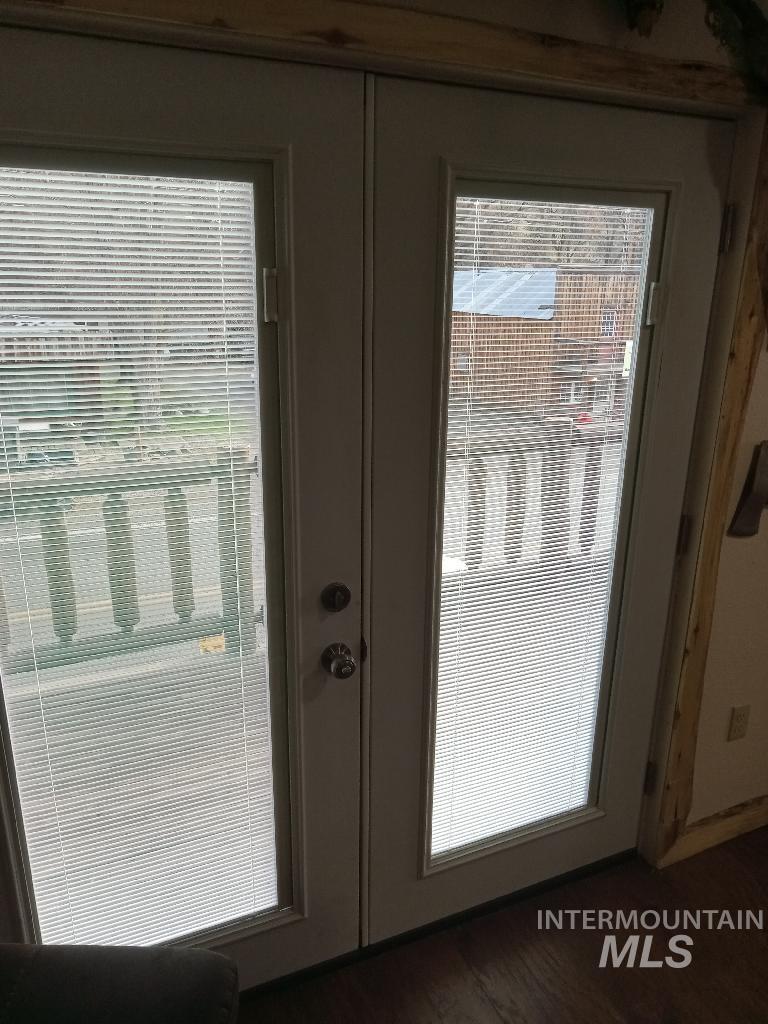 130 River Street, White Bird, Idaho 83554, 2 Bedrooms, 2.5 Bathrooms, Residential For Sale, Price $275,000,MLS 98979110