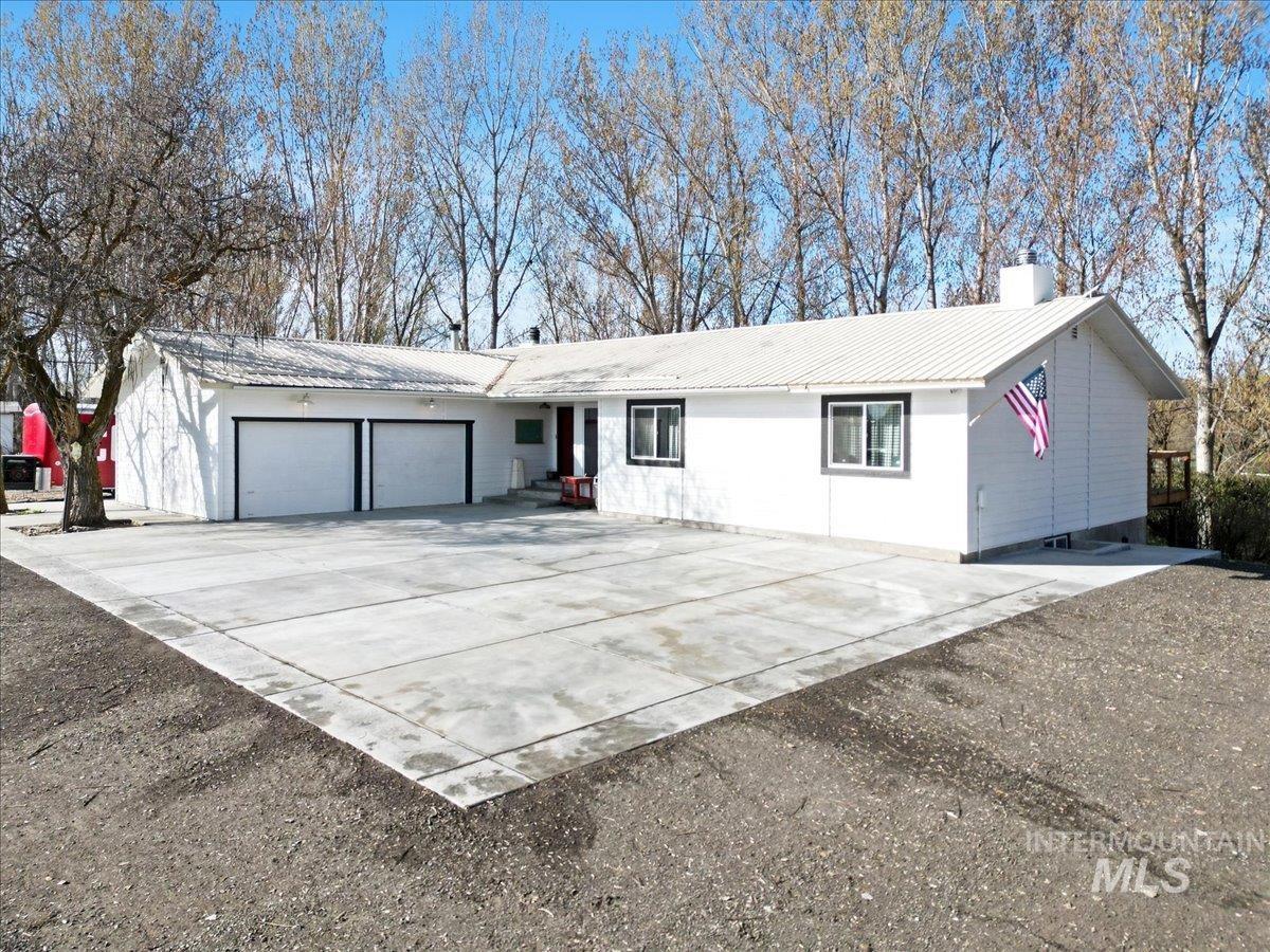 7771 Elmore Rd, Fruitland, Idaho 83619, 4 Bedrooms, 3 Bathrooms, Residential For Sale, Price $775,000, 98979112