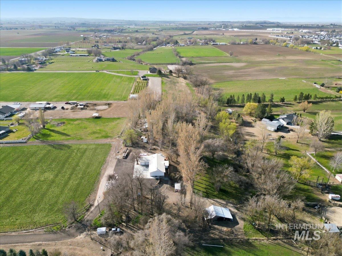 7771 Elmore Rd, Fruitland, Idaho 83619, 4 Bedrooms, 3 Bathrooms, Residential For Sale, Price $789,900,MLS 98979112