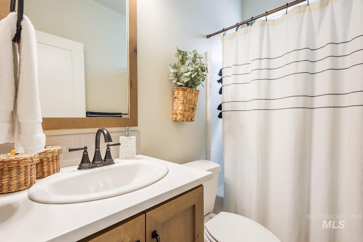 3440 E Girdner Dr, Meridian, Idaho 83642, 3 Bedrooms, 2 Bathrooms, Residential For Sale, Price $525,000,MLS 98979113