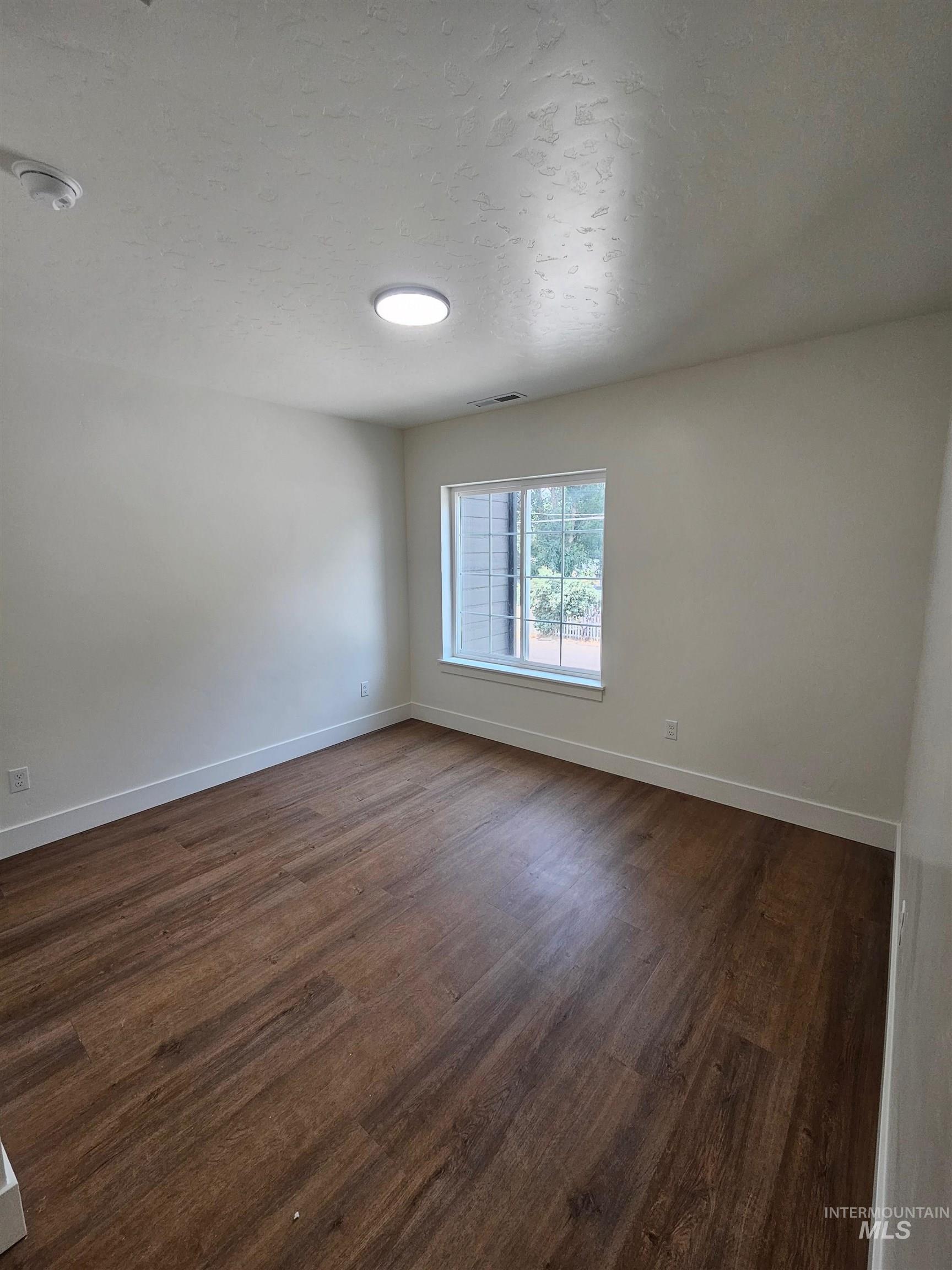 961 NW Foster Ave, Mountain Home, Idaho 83647, 3 Bedrooms, 2.5 Bathrooms, Residential Income For Sale, Price $1,250,000,MLS 98979115