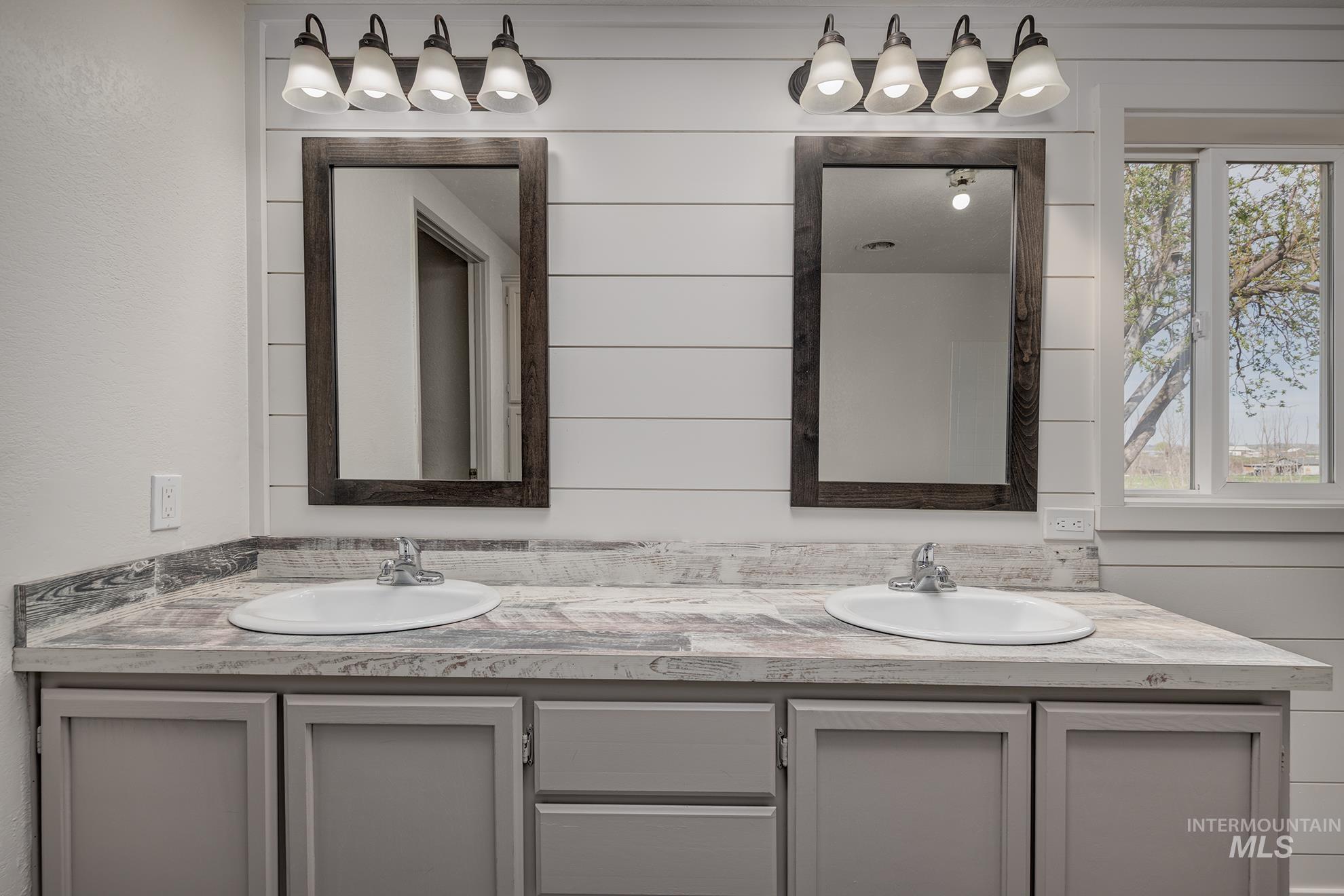 28650 Rocky Road, Parma, Idaho 83660, 3 Bedrooms, 2 Bathrooms, Residential For Sale, Price $419,999, 98979116