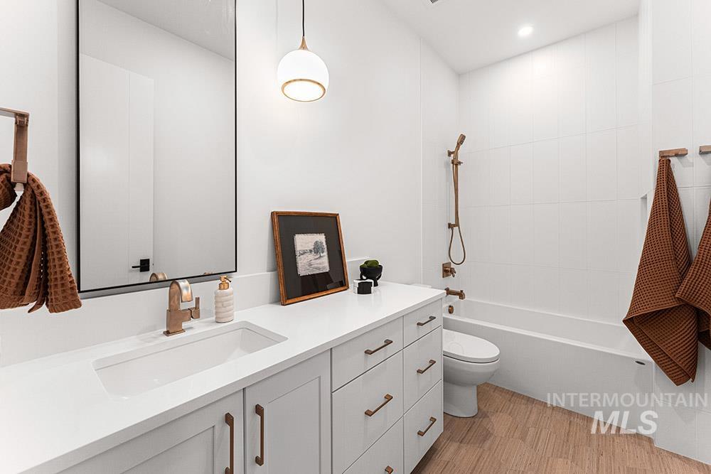 2432 S Globe Lane, Boise, Idaho 83716, 4 Bedrooms, 4.5 Bathrooms, Residential For Sale, Price $2,599,000,MLS 98979117