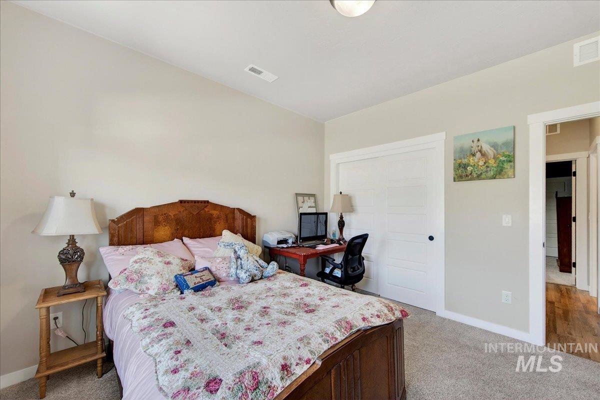 336 N Bay Haven Ave, Kuna, Idaho 83634, 3 Bedrooms, 2 Bathrooms, Residential For Sale, Price $415,000, 98979119