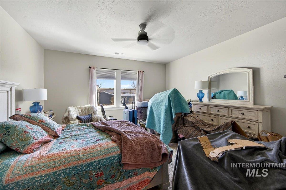 336 N Bay Haven Ave, Kuna, Idaho 83634, 3 Bedrooms, 2 Bathrooms, Residential For Sale, Price $415,000, 98979119