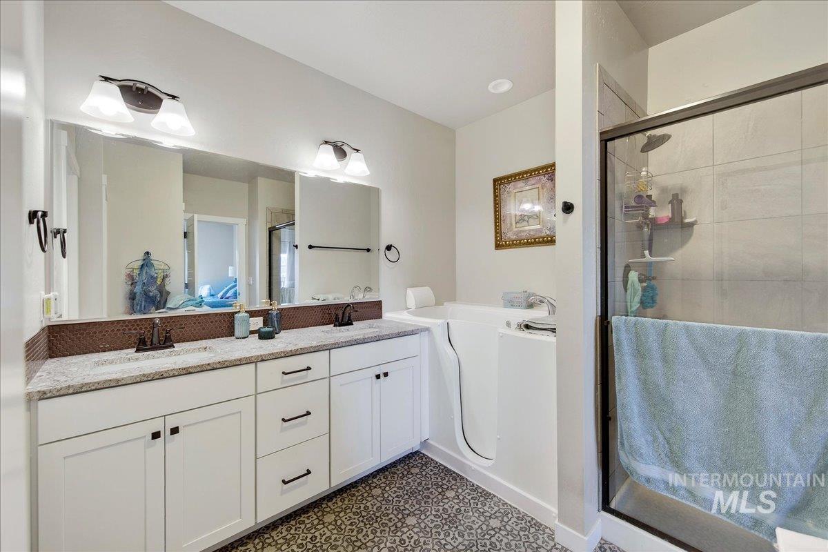 336 N Bay Haven Ave, Kuna, Idaho 83634, 3 Bedrooms, 2 Bathrooms, Residential For Sale, Price $415,000, 98979119