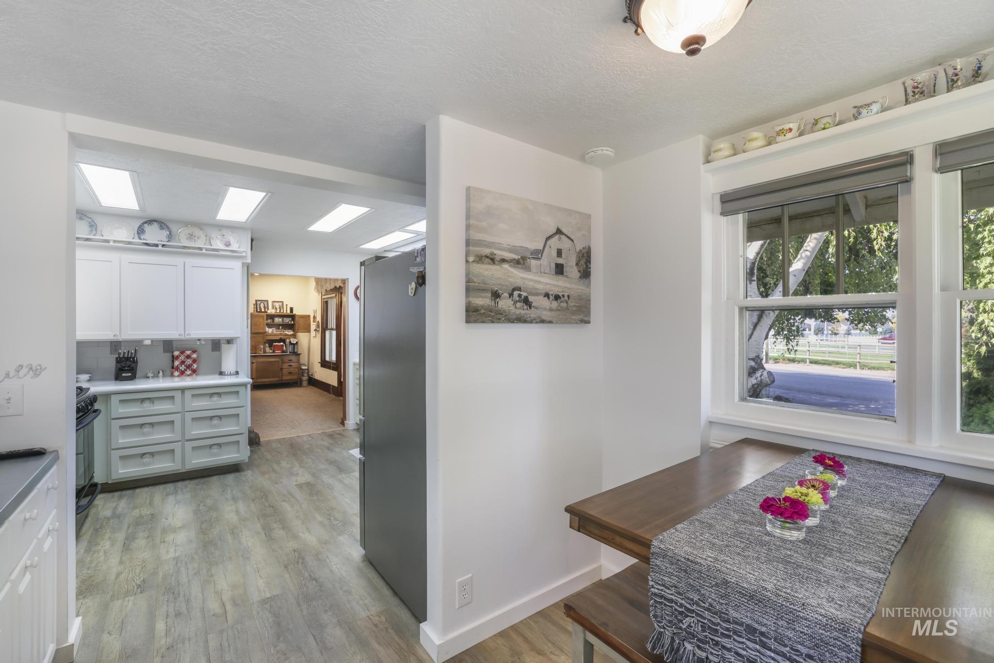 916 Hankins Rd N, Twin Falls, Idaho 83301, 3 Bedrooms, 4 Bathrooms, Residential For Sale, Price $750,000,MLS 98979120