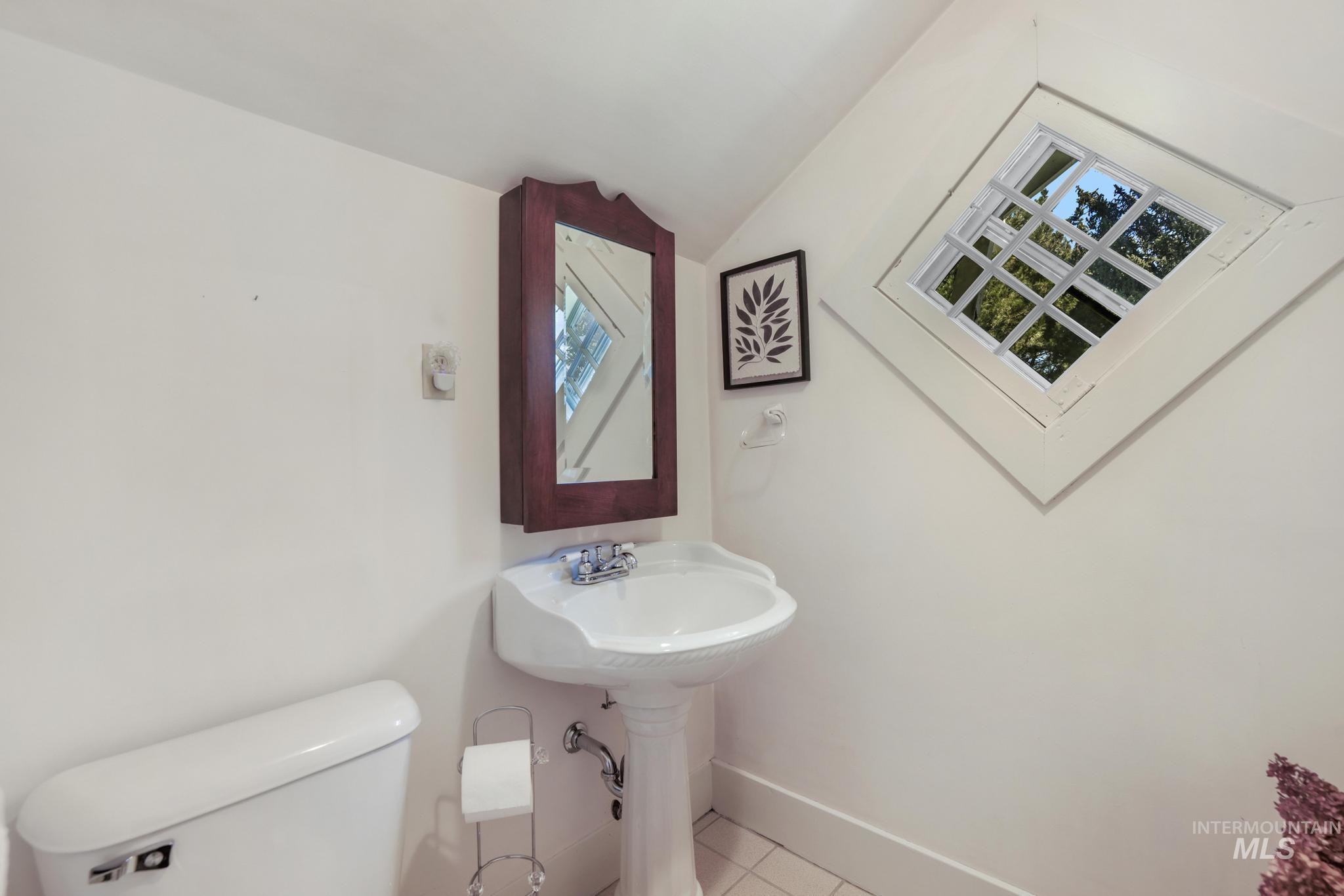 916 Hankins Rd N, Twin Falls, Idaho 83301, 3 Bedrooms, 4 Bathrooms, Residential For Sale, Price $750,000,MLS 98979120