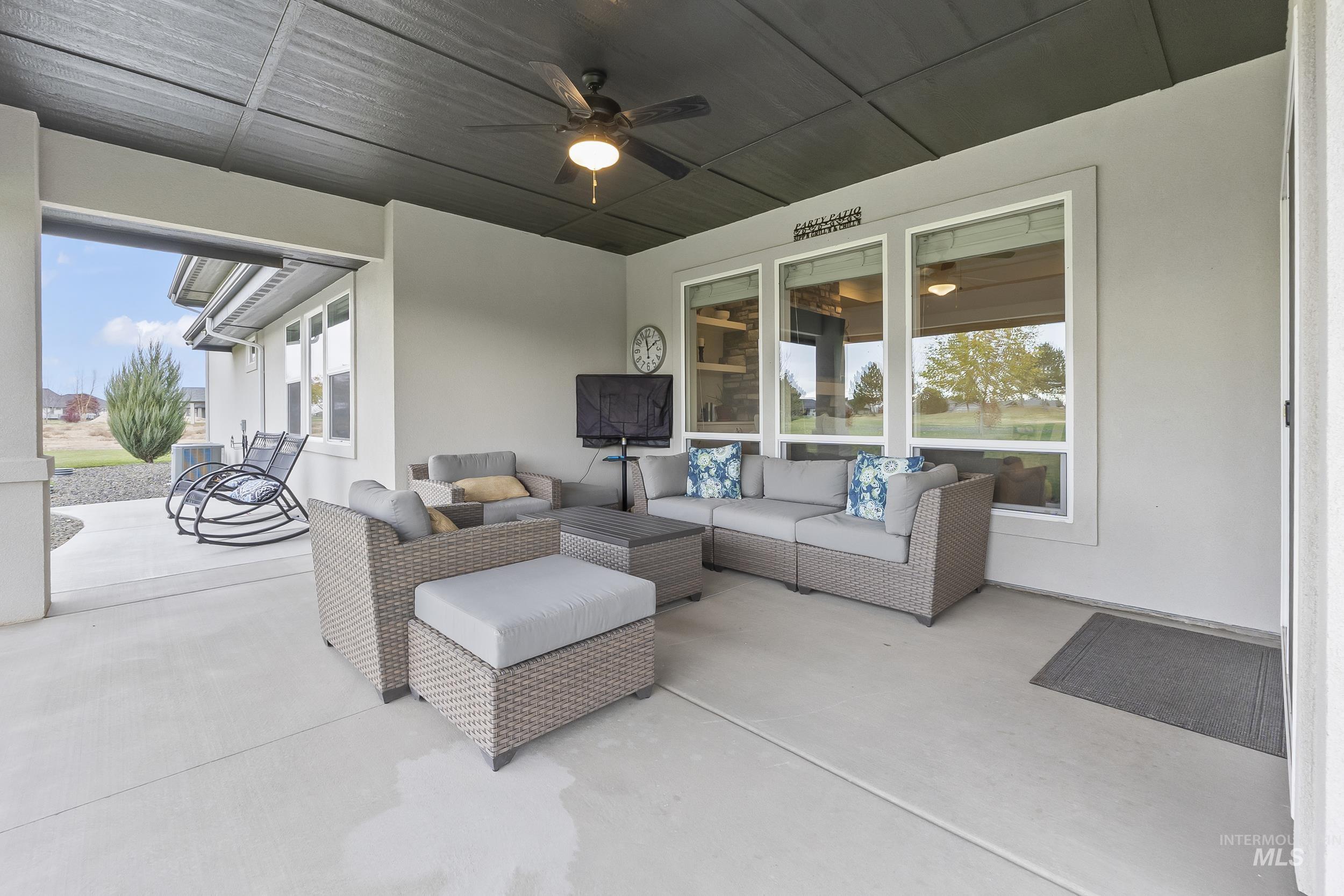 22225 Aura Vista, Caldwell, Idaho 83607, 4 Bedrooms, 3.5 Bathrooms, Residential For Sale, Price $999,900,MLS 98979121