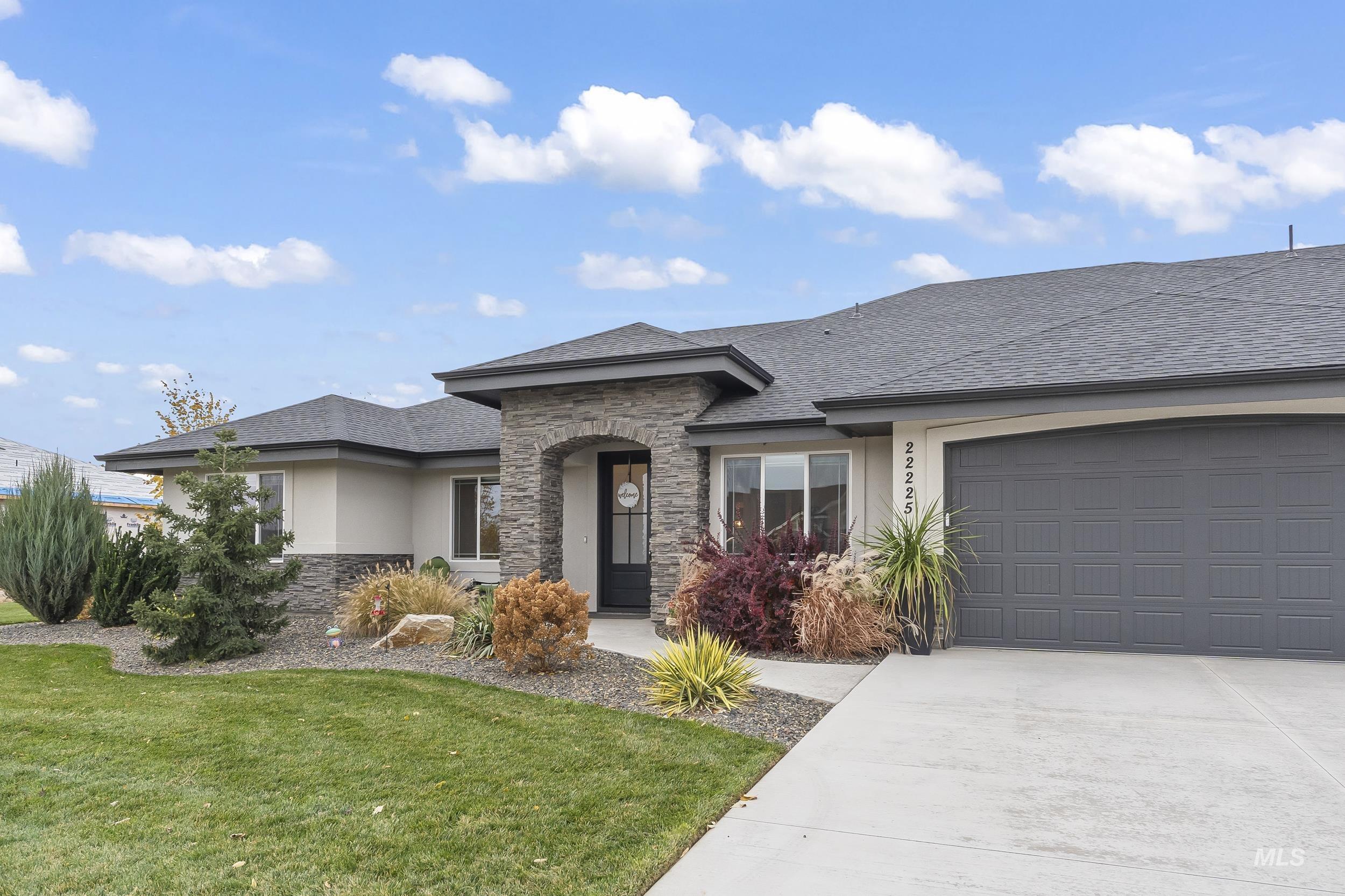 22225 Aura Vista, Caldwell, Idaho 83607, 4 Bedrooms, 3.5 Bathrooms, Residential For Sale, Price $999,900,MLS 98979121