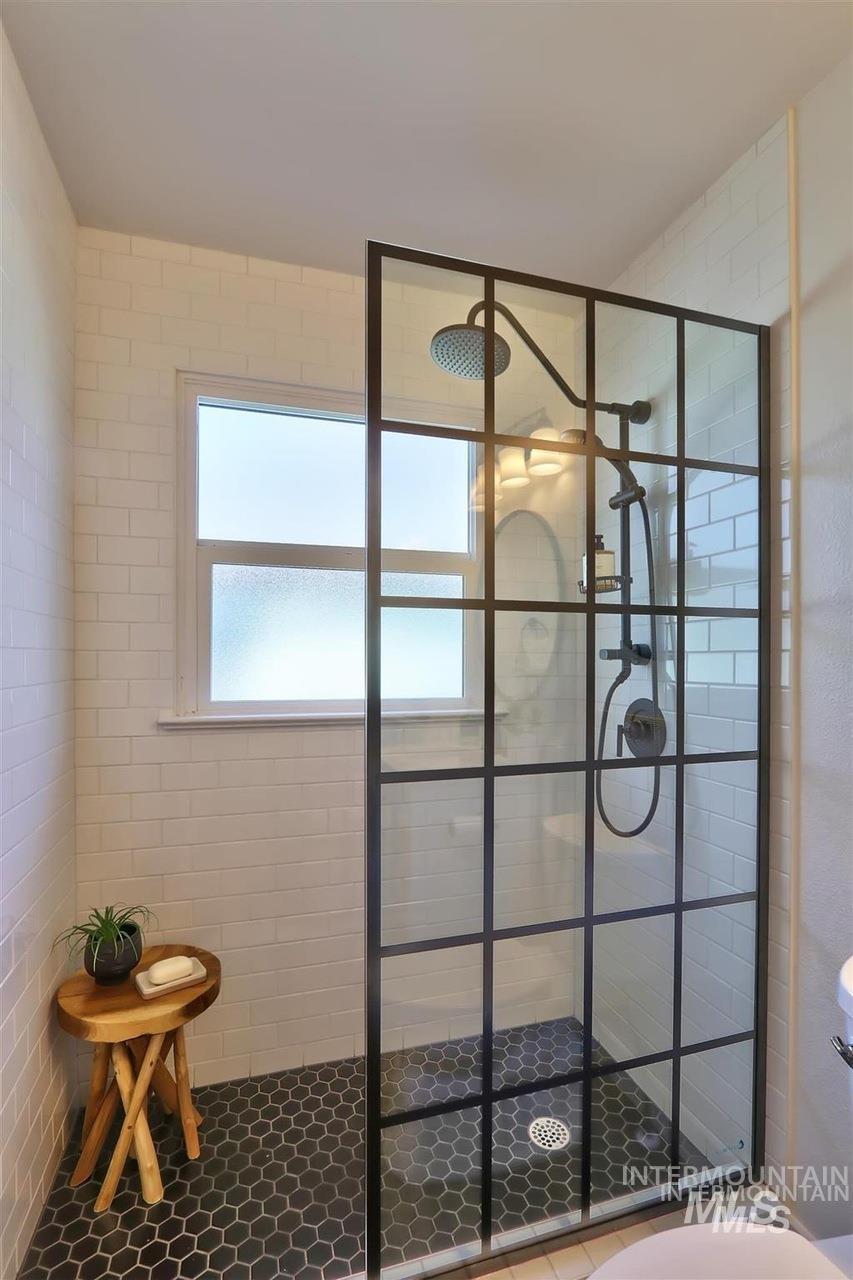 2316 W Kootenai St, Boise, Idaho 83705, 4 Bedrooms, 2 Bathrooms, Residential For Sale, Price $599,900,MLS 98979123