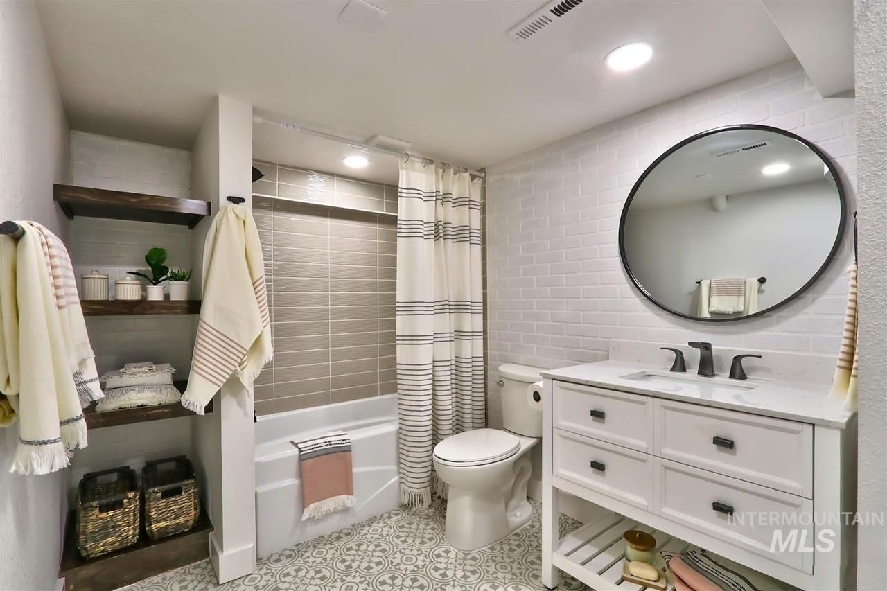 2316 W Kootenai St, Boise, Idaho 83705, 4 Bedrooms, 2 Bathrooms, Residential For Sale, Price $599,900,MLS 98979123