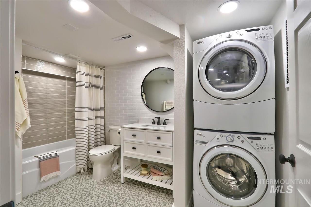 2316 W Kootenai St, Boise, Idaho 83705, 4 Bedrooms, 2 Bathrooms, Residential For Sale, Price $599,900,MLS 98979123