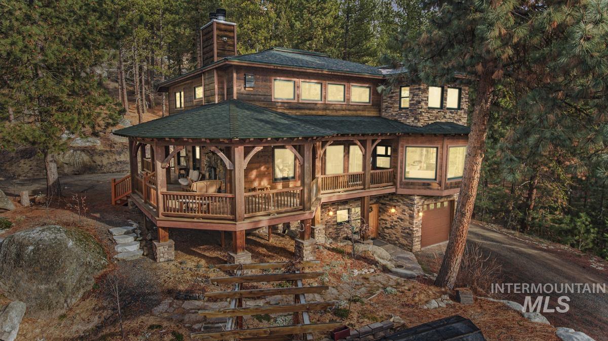 4 Chino Spur, Cascade, Idaho 83611, 3 Bedrooms, 3 Bathrooms, Residential For Sale, Price $1,700,000, 98979125