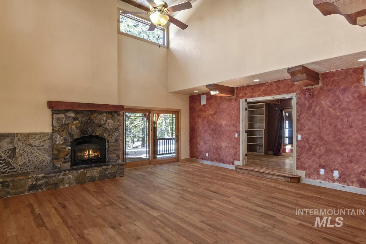 4 Chino Spur, Cascade, Idaho 83611, 3 Bedrooms, 3 Bathrooms, Residential For Sale, Price $1,700,000, 98979125