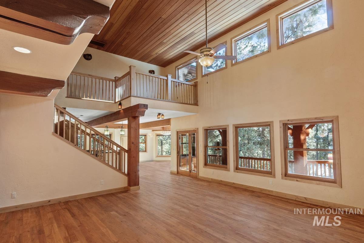 4 Chino Spur, Cascade, Idaho 83611, 3 Bedrooms, 3 Bathrooms, Residential For Sale, Price $1,700,000, 98979125