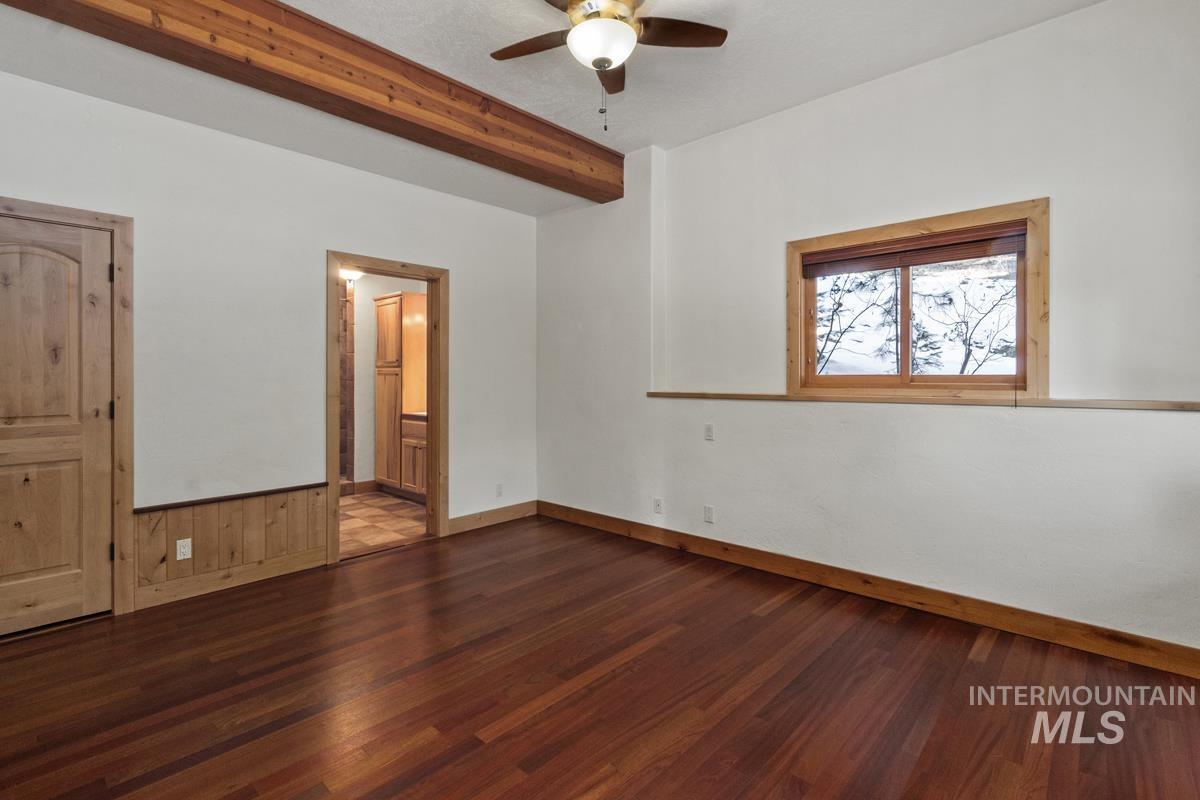 4 Chino Spur, Cascade, Idaho 83611, 3 Bedrooms, 3 Bathrooms, Residential For Sale, Price $1,700,000, 98979125