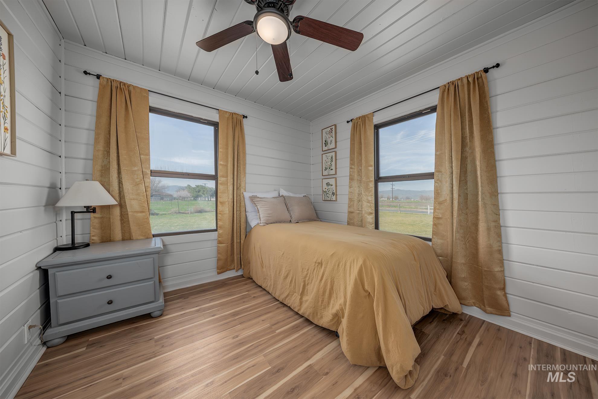 1009 County Road 70, Weiser, Idaho 83672, 3 Bedrooms, 2 Bathrooms, Residential For Sale, Price $469,000, 98979129